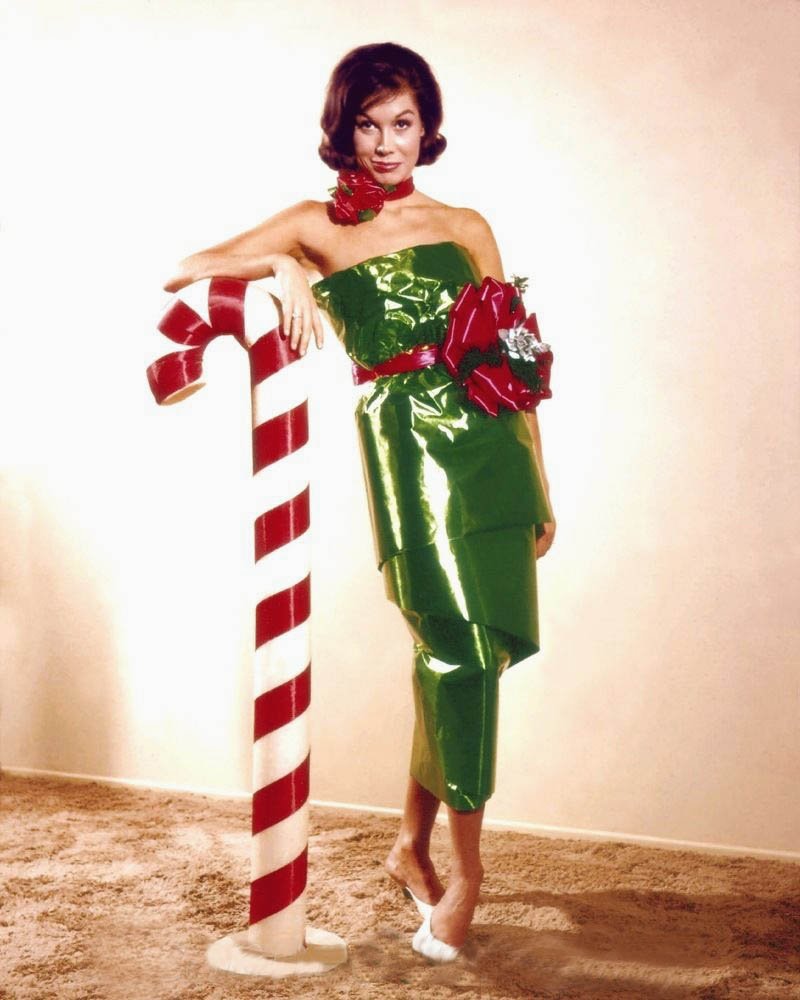 Amazon.com: Eddy's Entertainment Mary Tyler Moore Color Christmas Candy  Cane 8x10 Silver Halide Archival Quality Reproduction Photo Print: Posters  & Prints