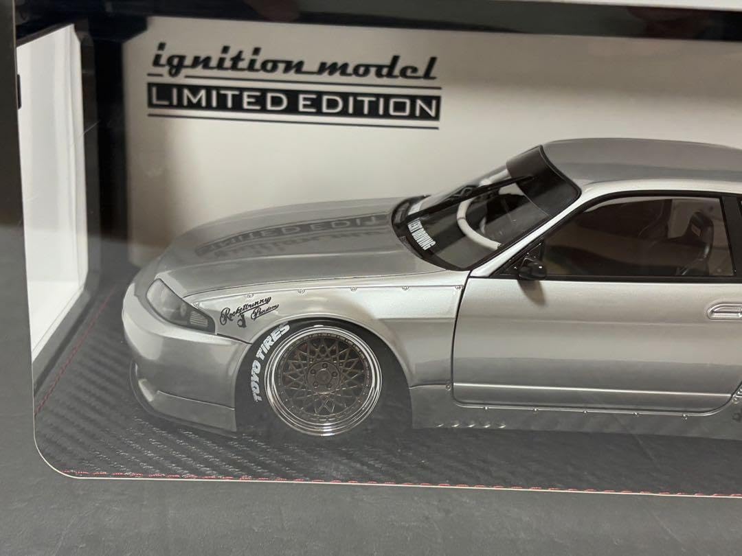 イグニッションモデル　1/18パンデム　GTR R33 シルバー　エンジン付き Amazon | イグニッションモデル 1/18パンデム GTR R33 シルバー