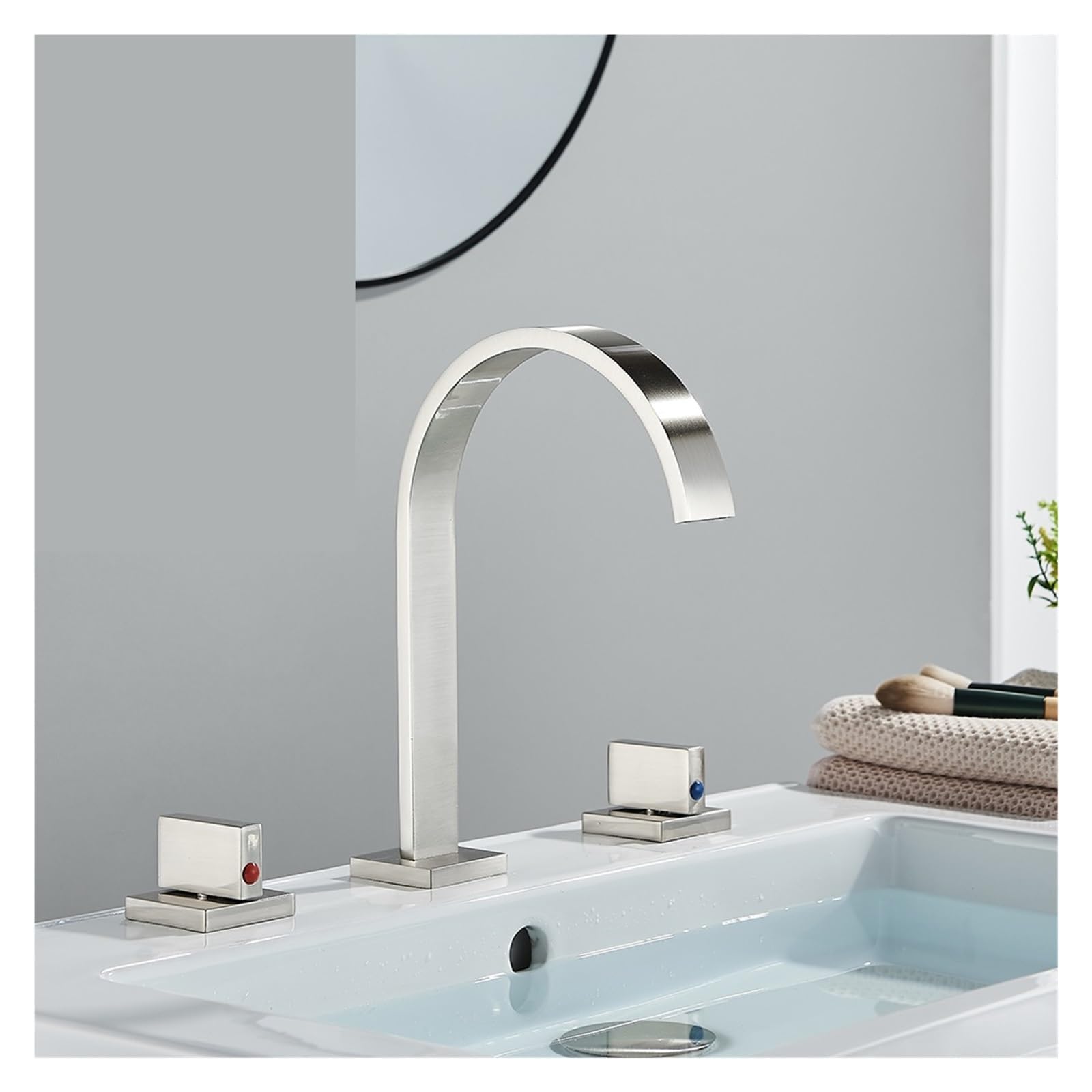Moderno rubinetto miscelatore a doppia maniglia con bocca a cascata montato su piano caldo e freddo(Nickle)