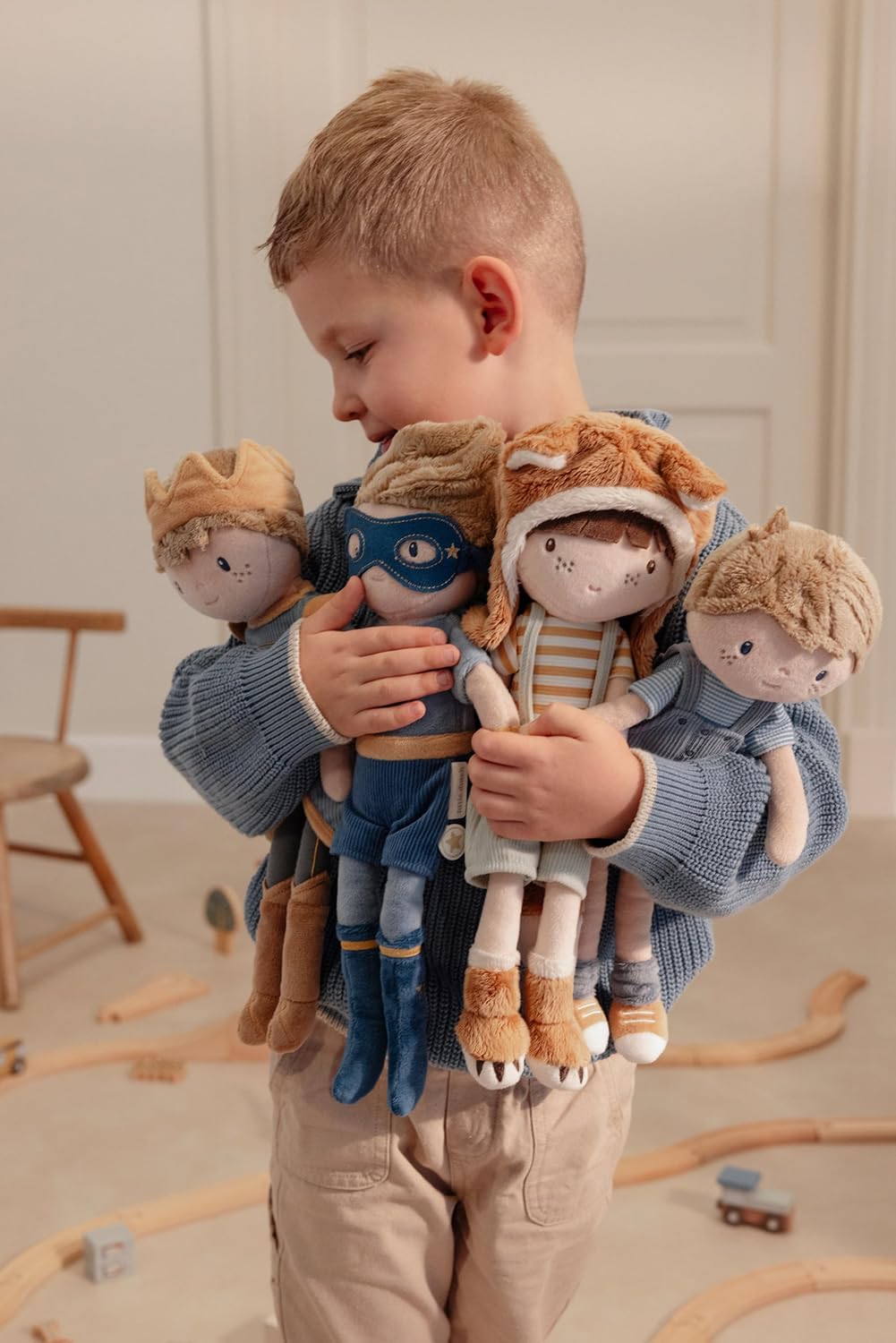Little Dutch Muñeca de Tela Suave – Muñeca Diferentes Diseños – para niñas a Partir de 12 Meses – para Abrazar y Acompañar (Superhéroe Jim)