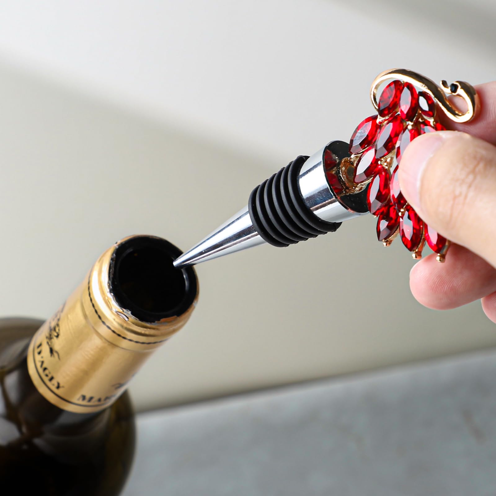 Swan Lot de 2 bouchons de bouteille de vin réutilisables pour boissons (2, rouge)