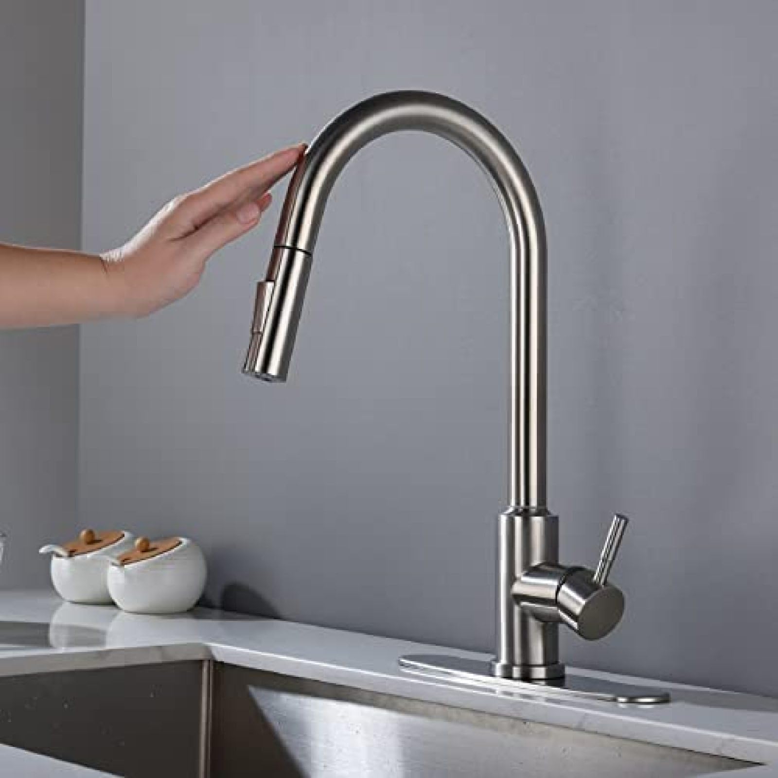 Rubinetto per lavello da cucina, leva singola ad arco alto Rubinetti per lavello da cucina in acciaio inossidabile spazzolato monocomando con spruzzatore a scomparsa offre una pulizia efficiente