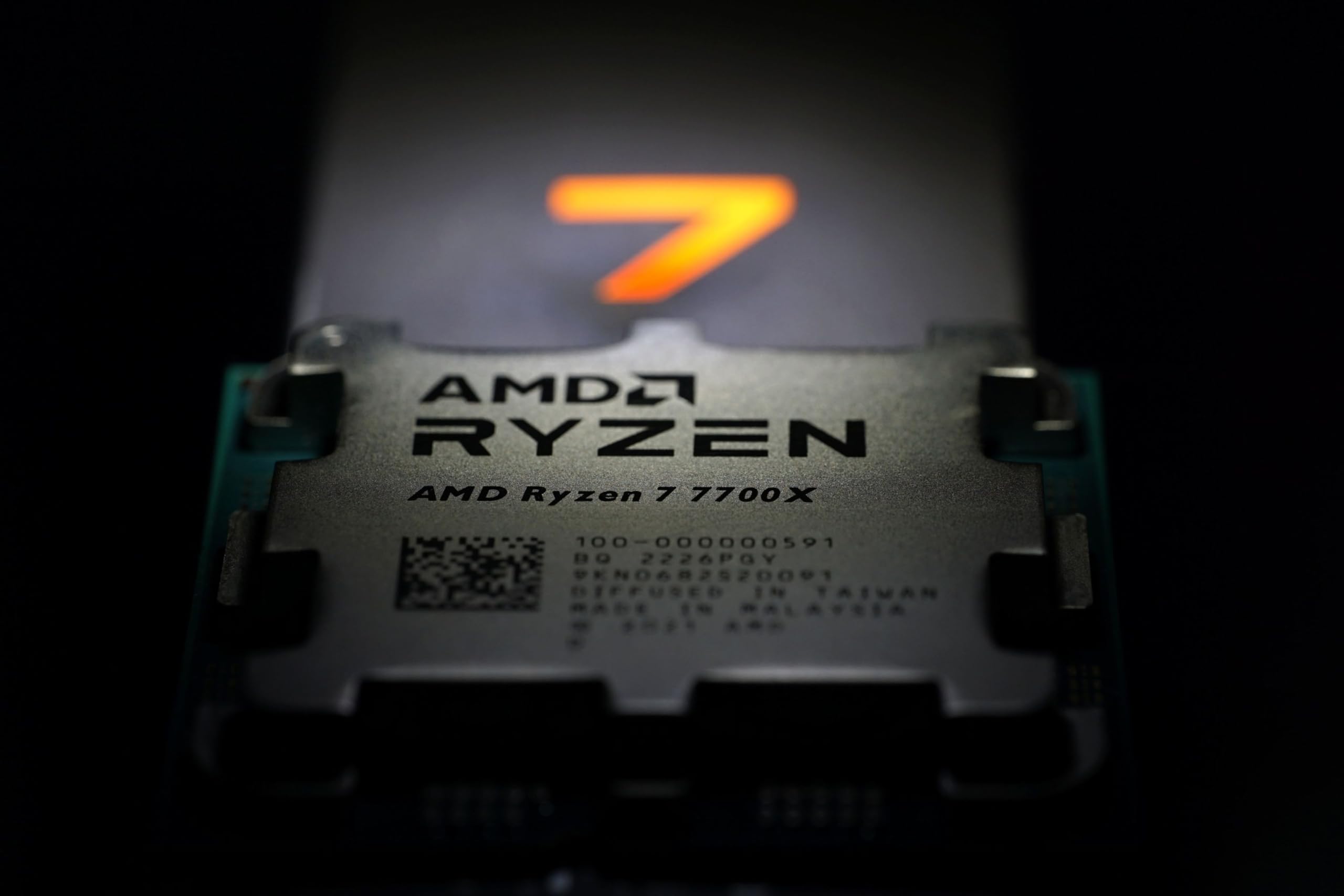 Amazon.com: AMD Ryzen 7 7700X 8-Core Tray CPU (4.5 to 5.4 GHz 16