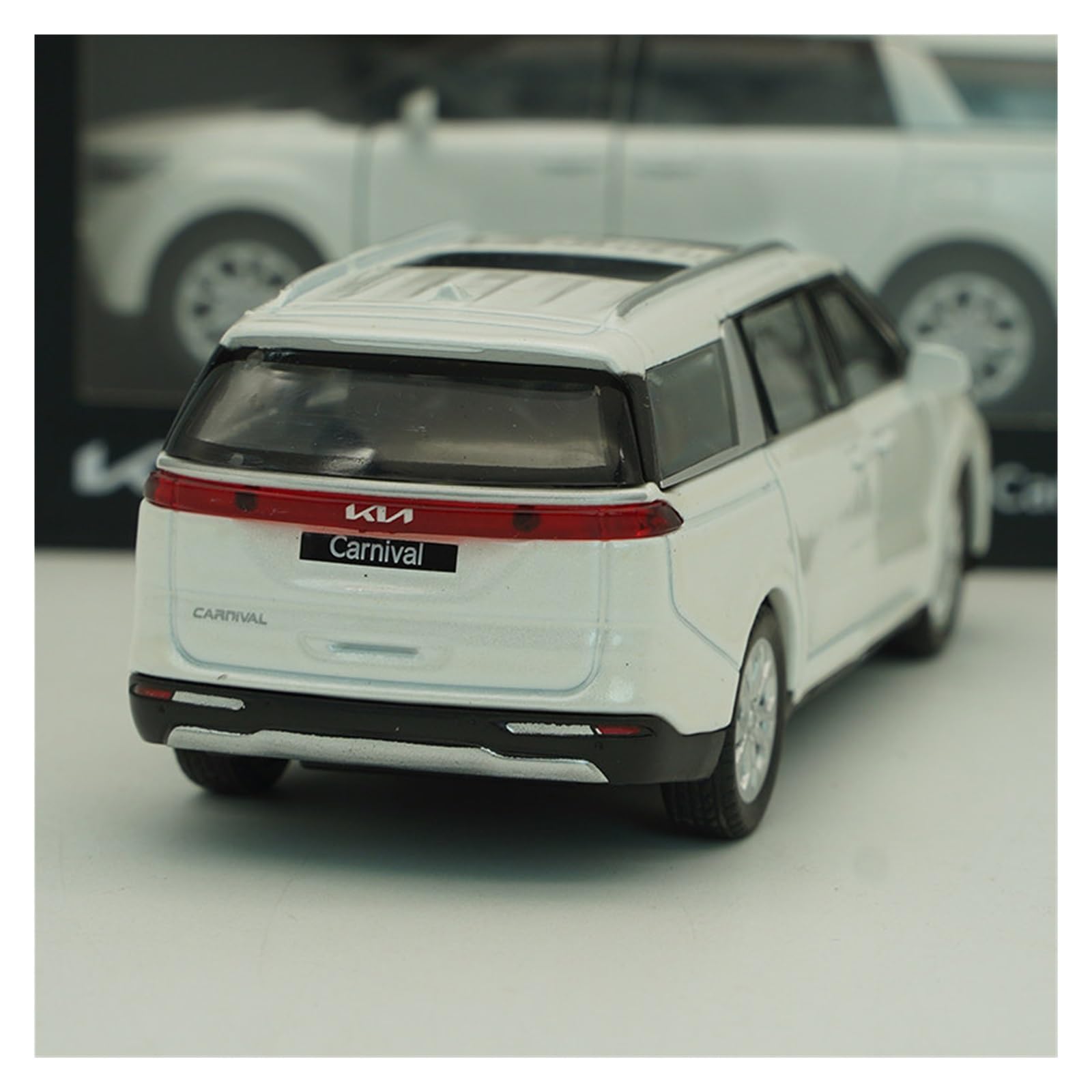 1:38 Per KIA Carnival Cast Vehicles Hobby Da Collezione Souvenir Giocattoli Regalo Set Giochi Modello Auto per Hobby(Nero)