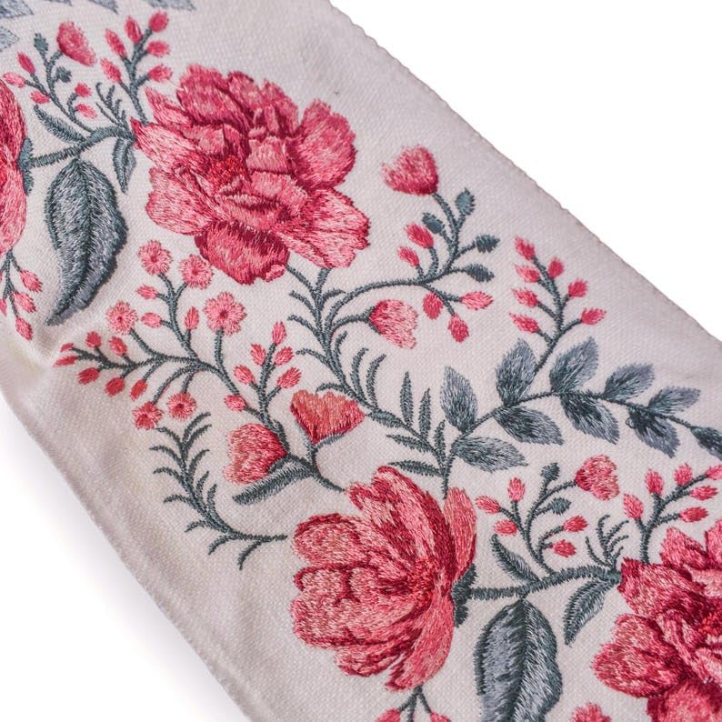 Fabric Mart Direct Ivory & Fuchsia Pink Floral Peony Vine Haftowana ozdobna wstążka z tkaniny na metry, botaniczna taśma obramowująca zasłony, koronka tapicerska na obrus, 5,50 cala (139 mm)