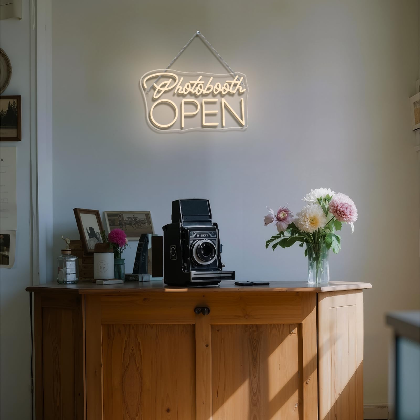 ineonlife Photobooth Open Neon Led Blanc Décoration Murale Galerie Photos Enseigne Lumineuse Photographie Mariages