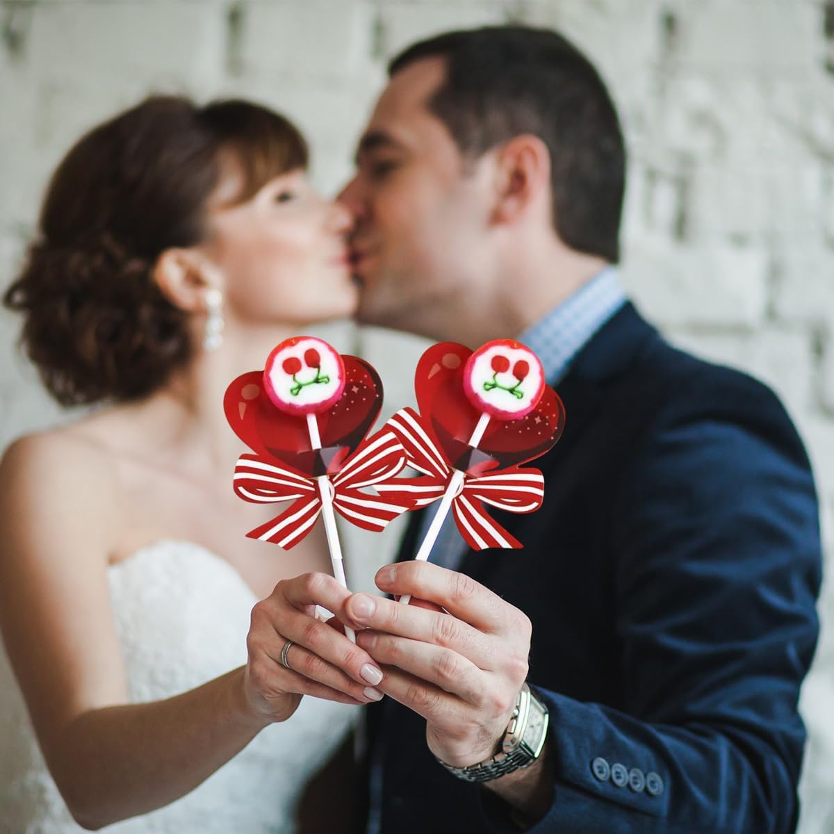 Heart Lollipop Paper Candy Cards Holder for Valentine's Day Heart-shaped Red Bow Candy Sugar Holder Package Wrapping Decor for Valentine's Day Wedding Anniversary Party Supplies 50 Pcs