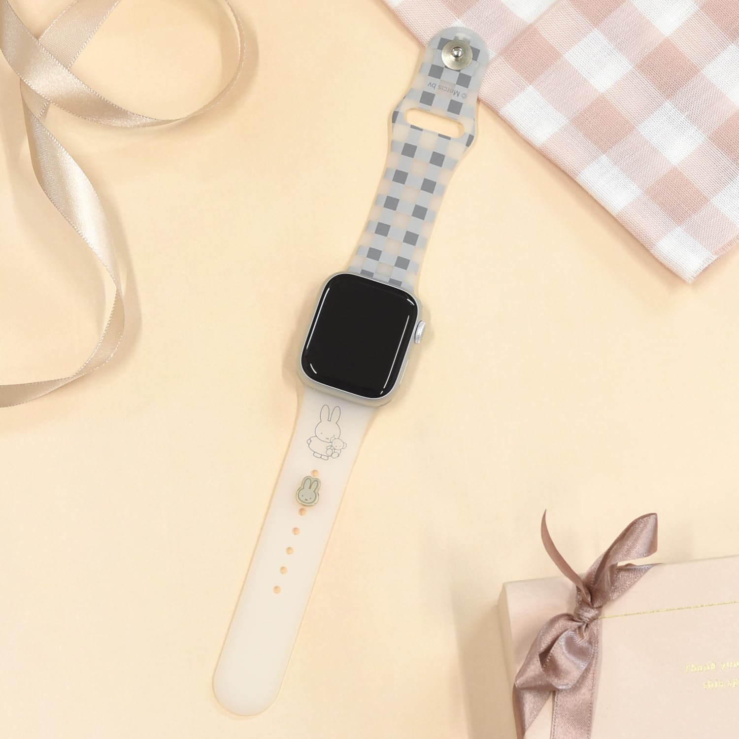 Amazon.co.jp: グルマンディーズ ミッフィー Apple Watch 41