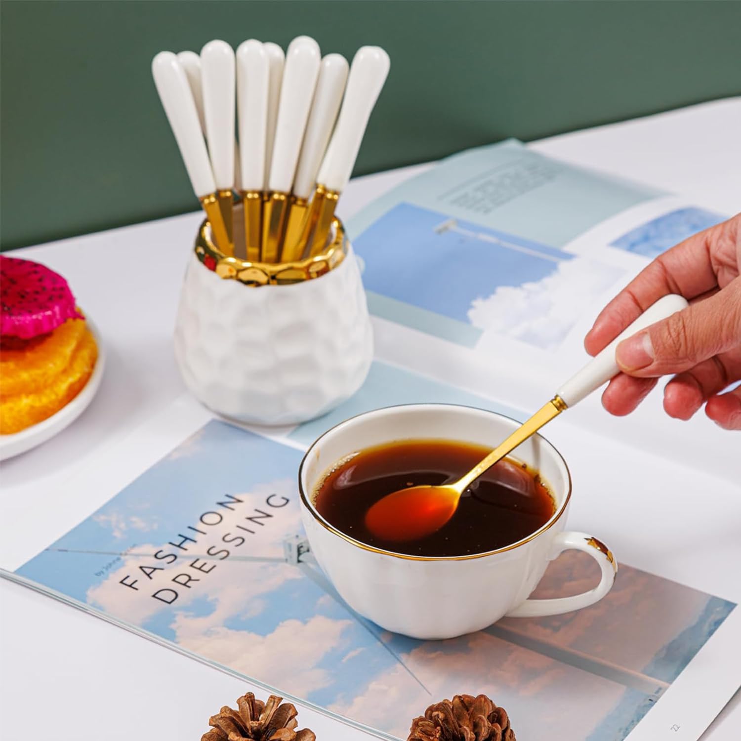Juego de 9 cucharas de café, tarro de cerámica con 8 cucharas pequeñas, cuchara de café, té, pastel, cuchara de helado, cucharas de mango de cerámica