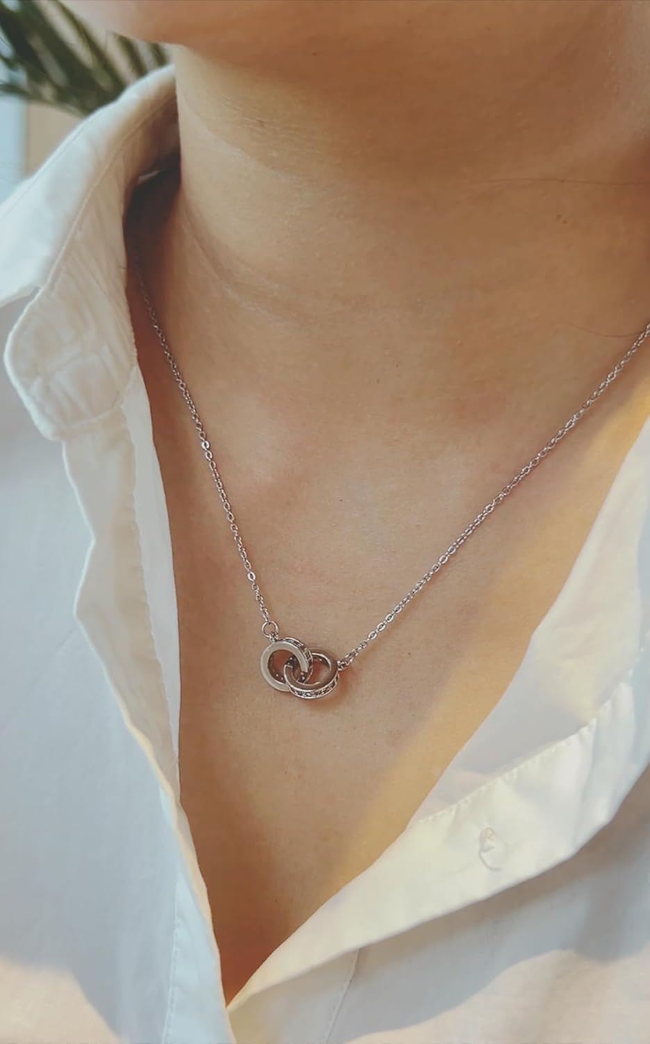 AVELI Stainless Steel Interlocking Rings Cable Chain Bracelet - Modern and Versatile Women's Jewelry, Hypoallergenic, Stylish Accessory for Everyday Wear, Gift for Her - Image 7