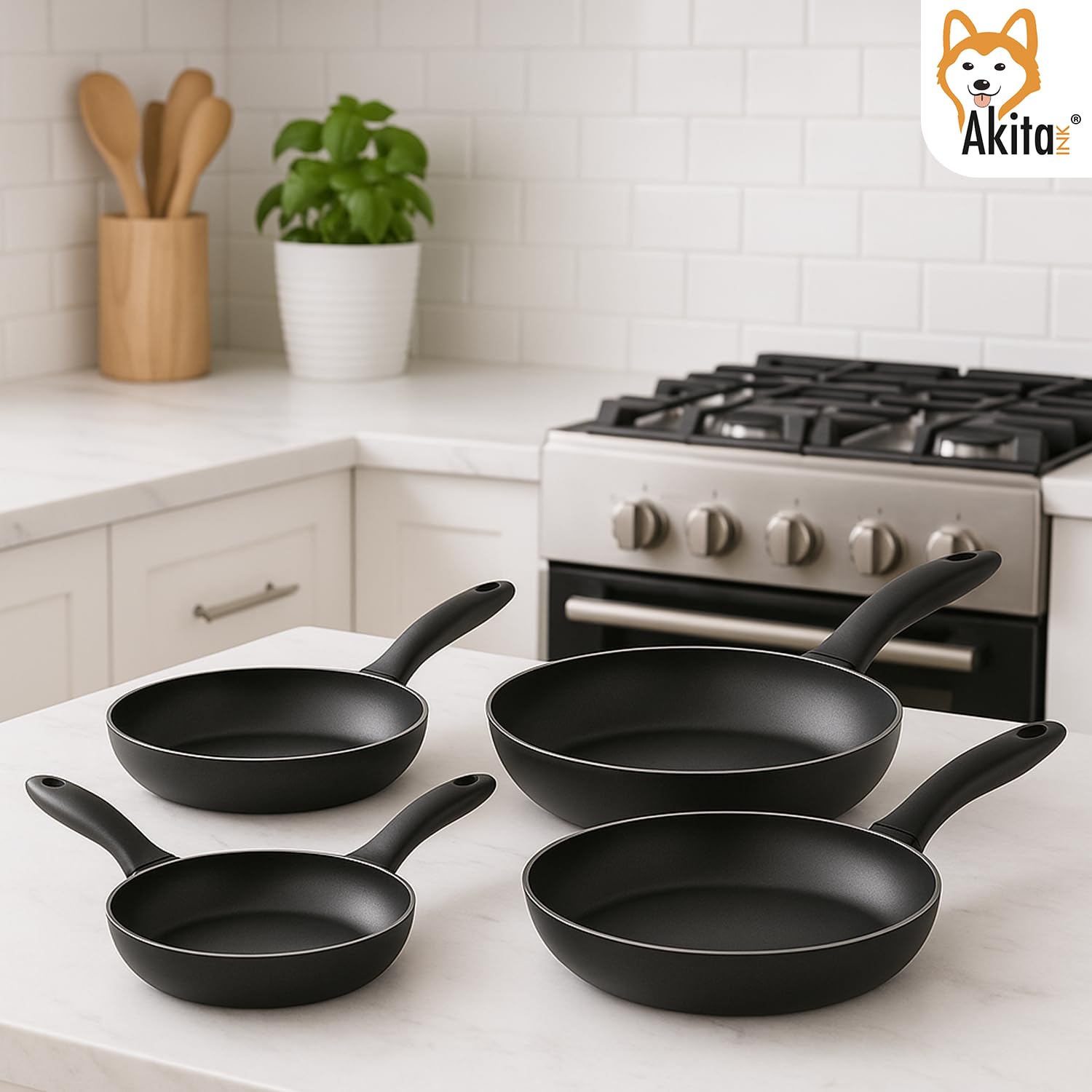 AKITAInk Set 4 Padelle Antiaderenti 16-20-24-28cm | Alluminio Leggero, Rivestimento PFOA Free, Fondo Antiaderente, Manici Soft Touch Made in Italy