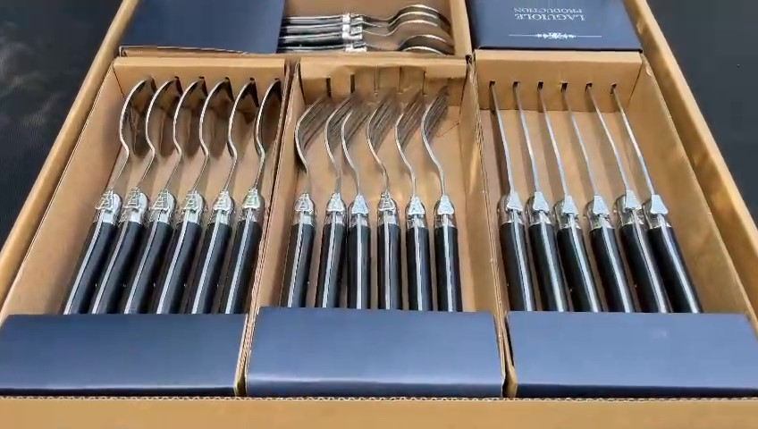 Ménagère 24 Couverts Lou Laguiole Montana Noir - Acier Inox 18/0 Brillant Pour 6 Personnes