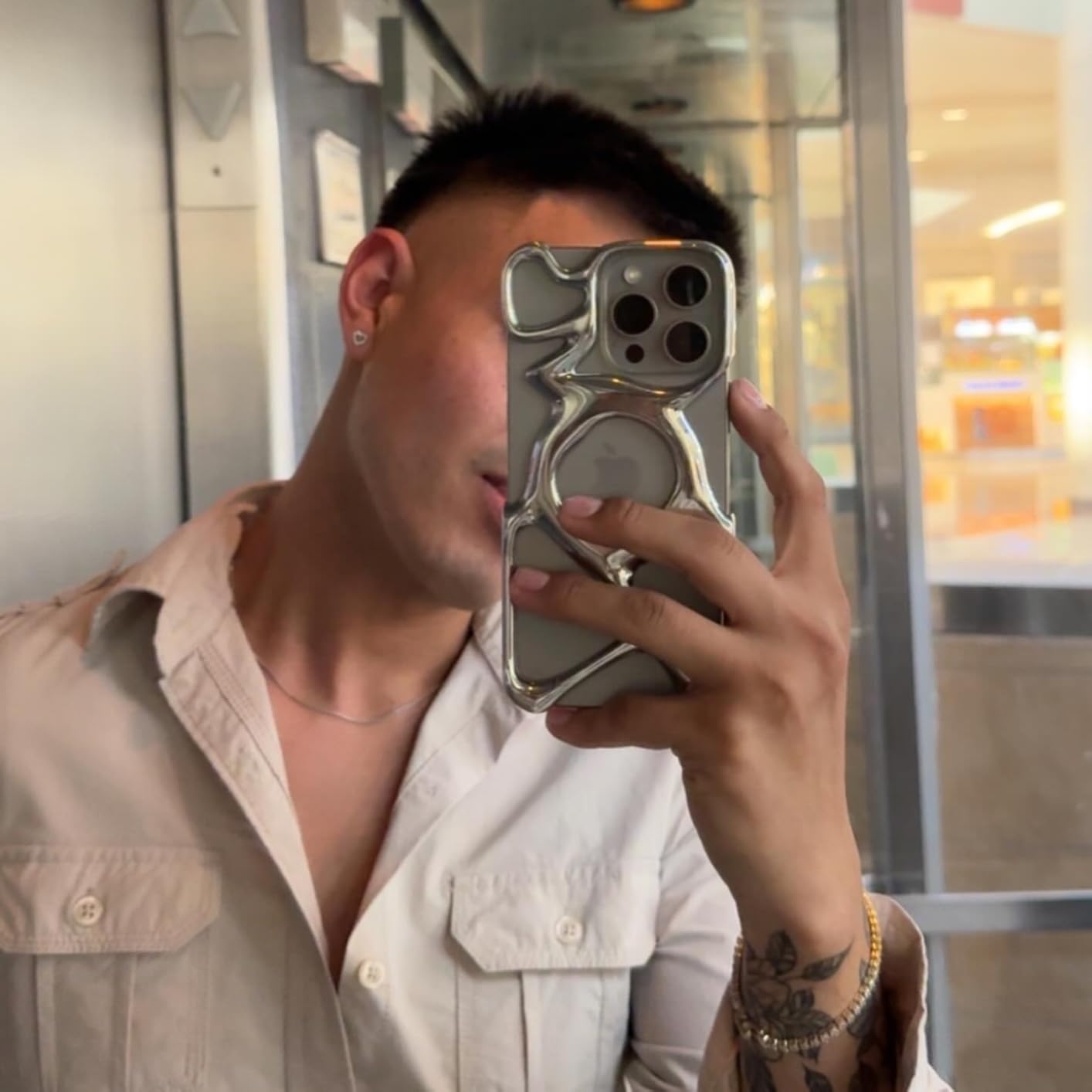 Hollow Electroplated Silver Magnetic Phone Case Compatible with Iphone Apple 16/15/14/13/12 Series photo review