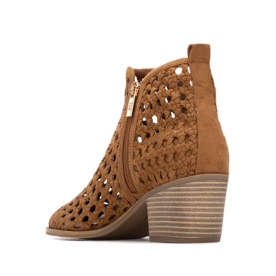 XTI - Cowboystiefel Camper Boots Damen - Bequeme und vielseitige Schuhe – Lässige Mode