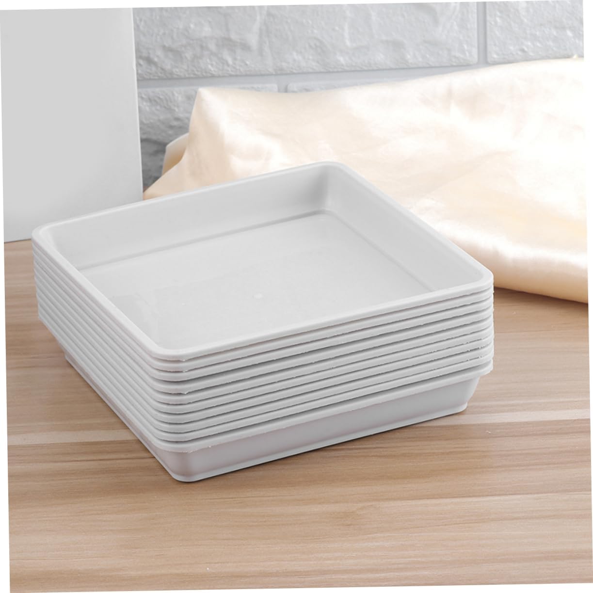 20pcs Square Plant Saucer Tray for Indoor and Outdoor Use Drip Plate for Potted Plants and Easy to Move Prevents Water Damage and Stains