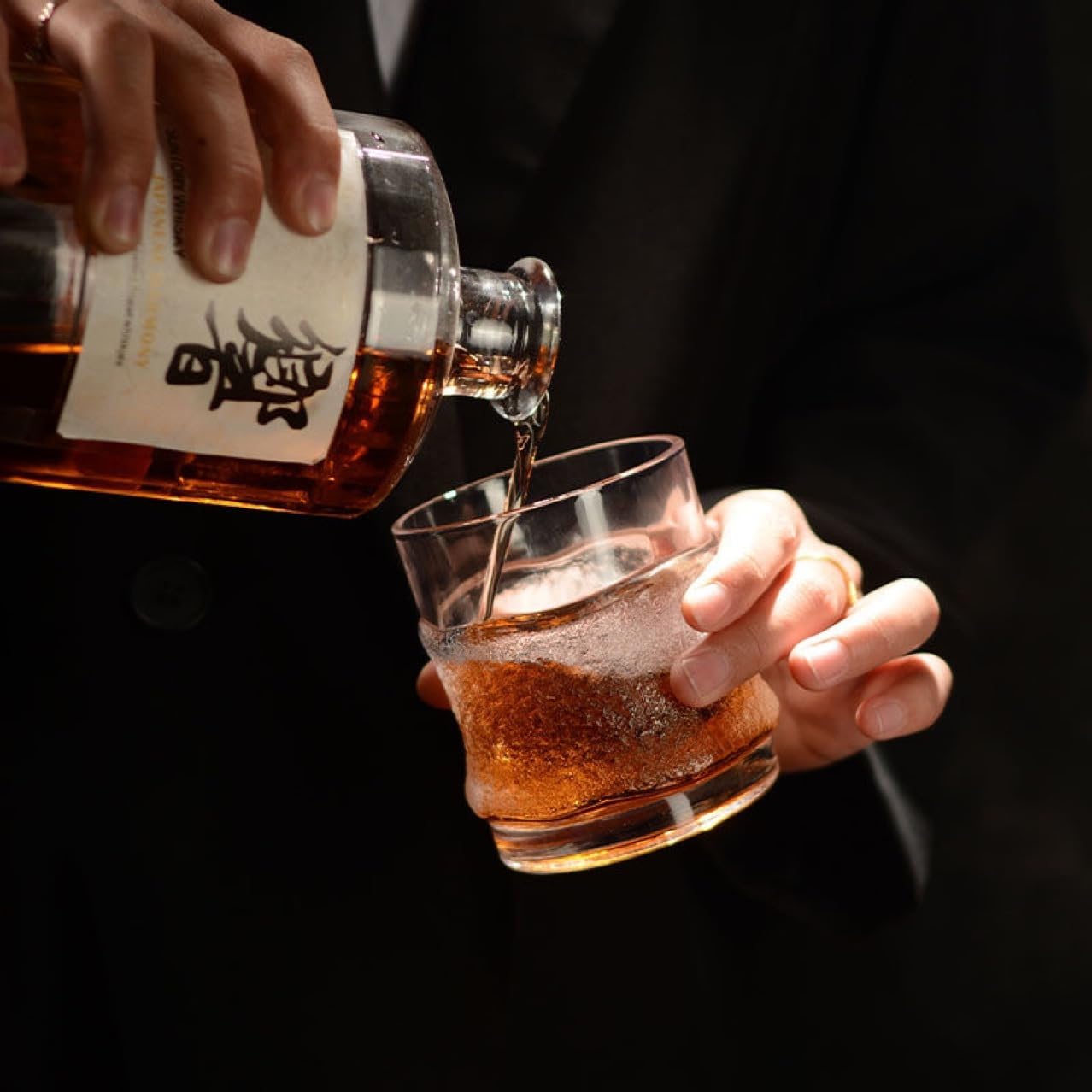 Eleganckie szklanki 290 ml, wielofunkcyjne, eleganckie kubki do picia w stylu japońskim, szklanki do whisky z kreatywnym, wyjątkowym szkłem, 2 szt. Szklanki do napojów