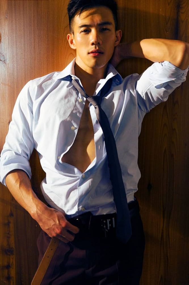 男性　台湾　写真集　2冊セット 台湾男性モデル写真集「BLUEMEN」シリーズ第11号