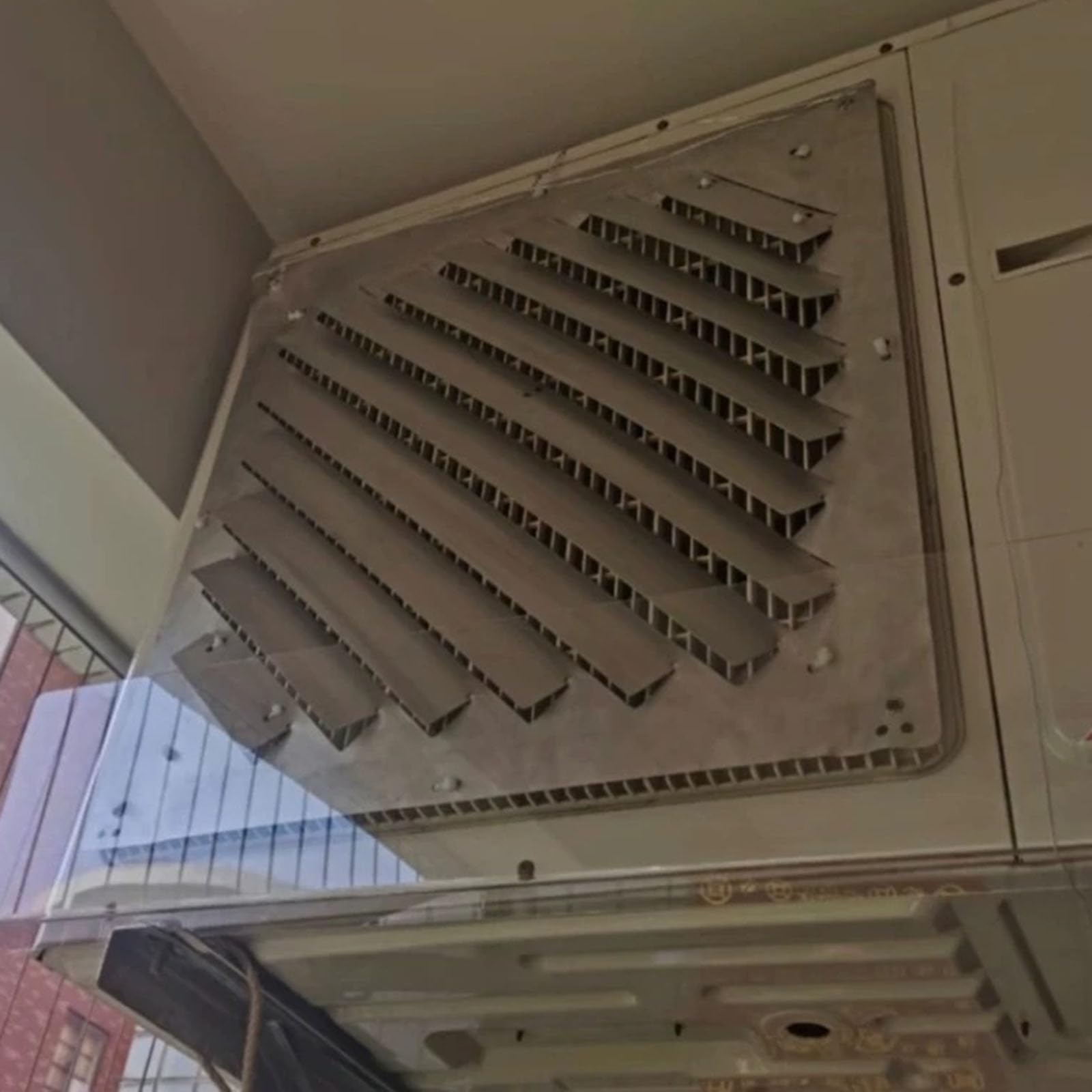 QYMYOZ Mini Split AC Cover for Outdoor Unit, Air Deflector Shield, Compressor Condenser Protection, Windproof Air Vent Cover, Durable Weatherproof Outdoor Shield