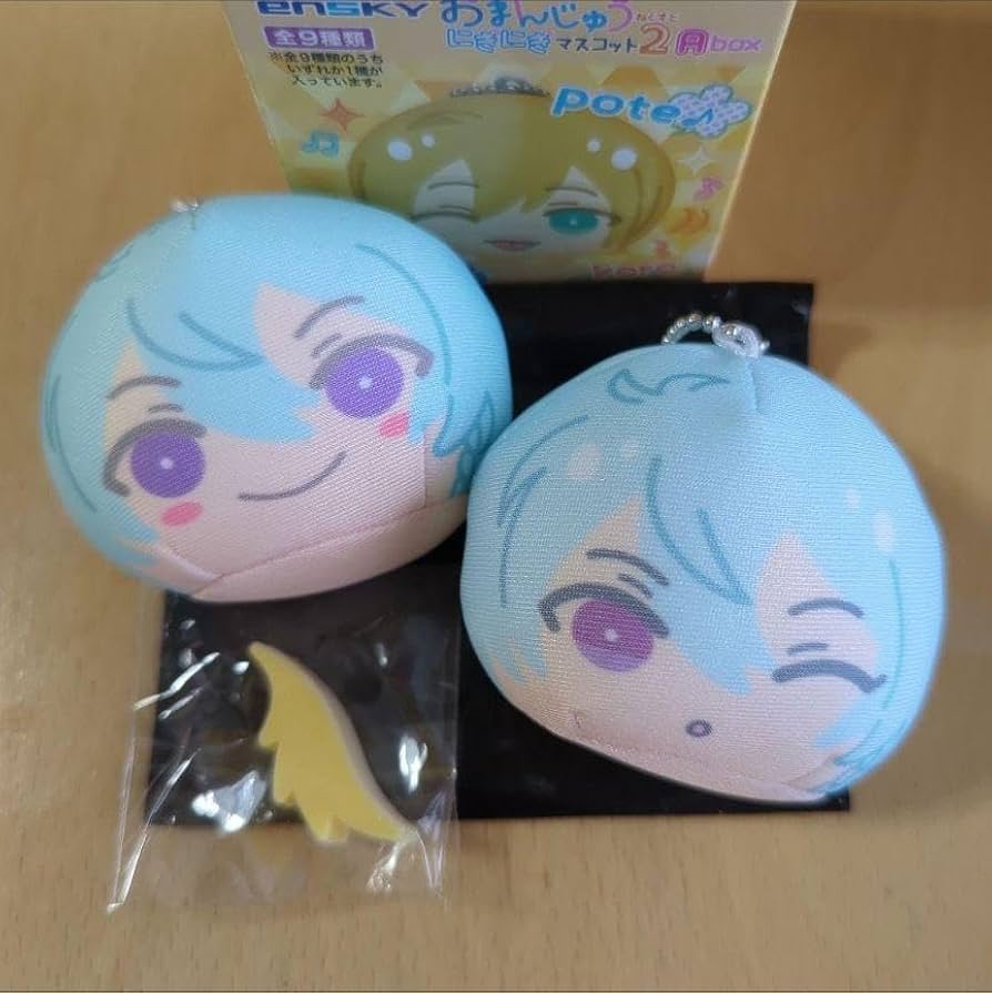 あんスタ　日々樹渉　おまんじゅう Amazon.co.jp: あんスタ 日々樹渉 おまんじゅう 2点セット : Toys & Games