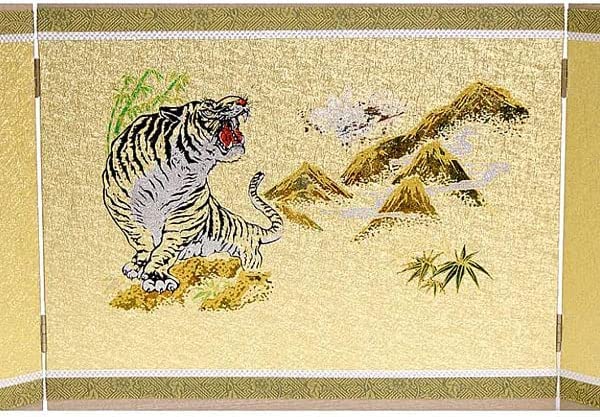 白木収納セット 三曲屏風(緑) F830 飾り台＆屏風のみ 五月人形 兜飾り Amazon | 白木田型三曲屏風 15 五月人形 収納飾り台のみ かぶと 兜飾り
