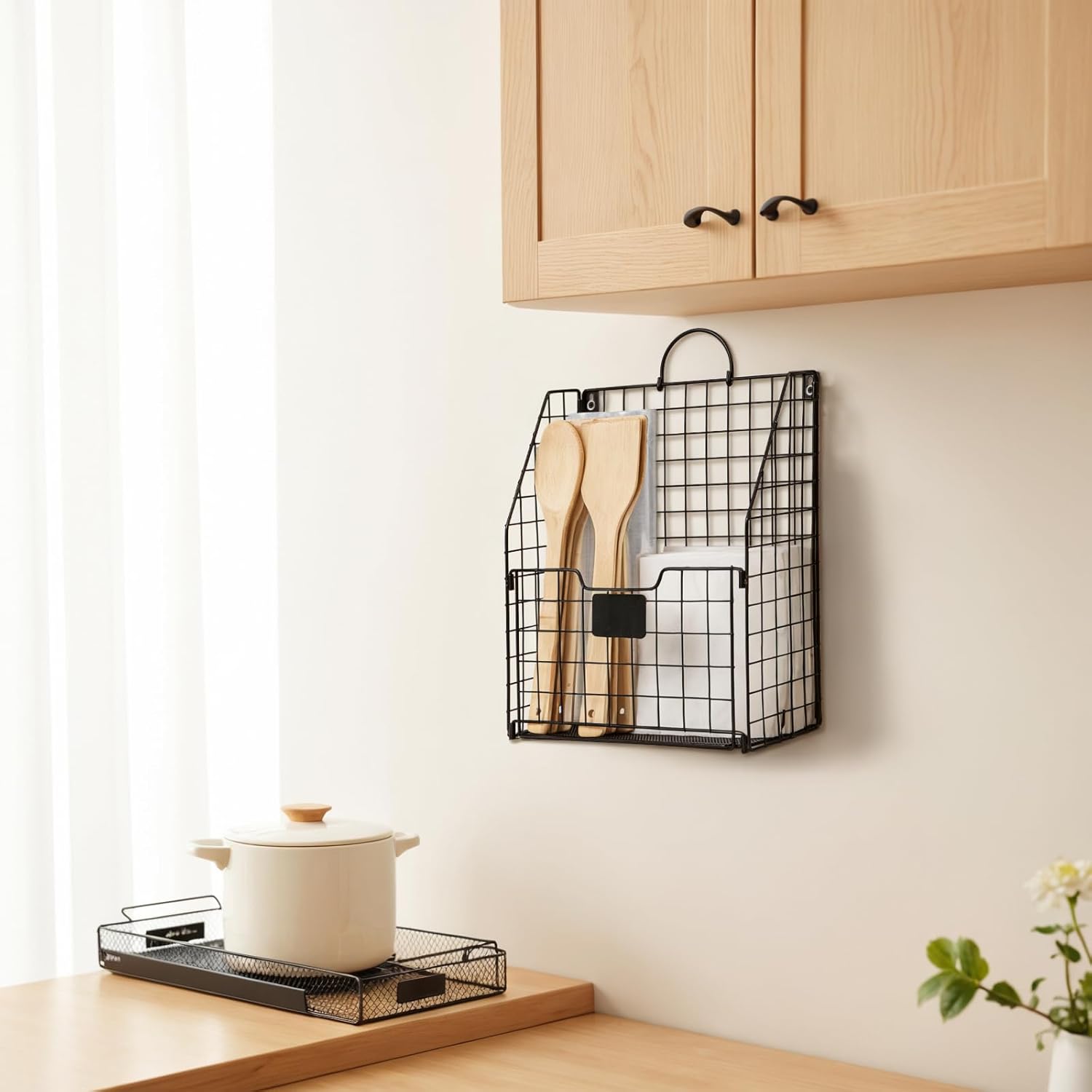 Wall Mounted Metal Magazine Rack, 3 Packs – Hanging Magazine & Book Organizer with Handle for Bedroom, Door, Dorm, Office & Entryway Black