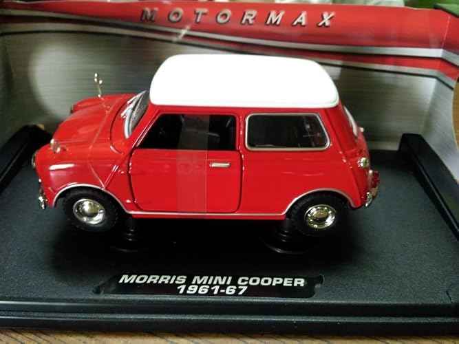 Motormax 1:18 Morris Mini Cooper 1961-67 Diecast Car Mounted On A