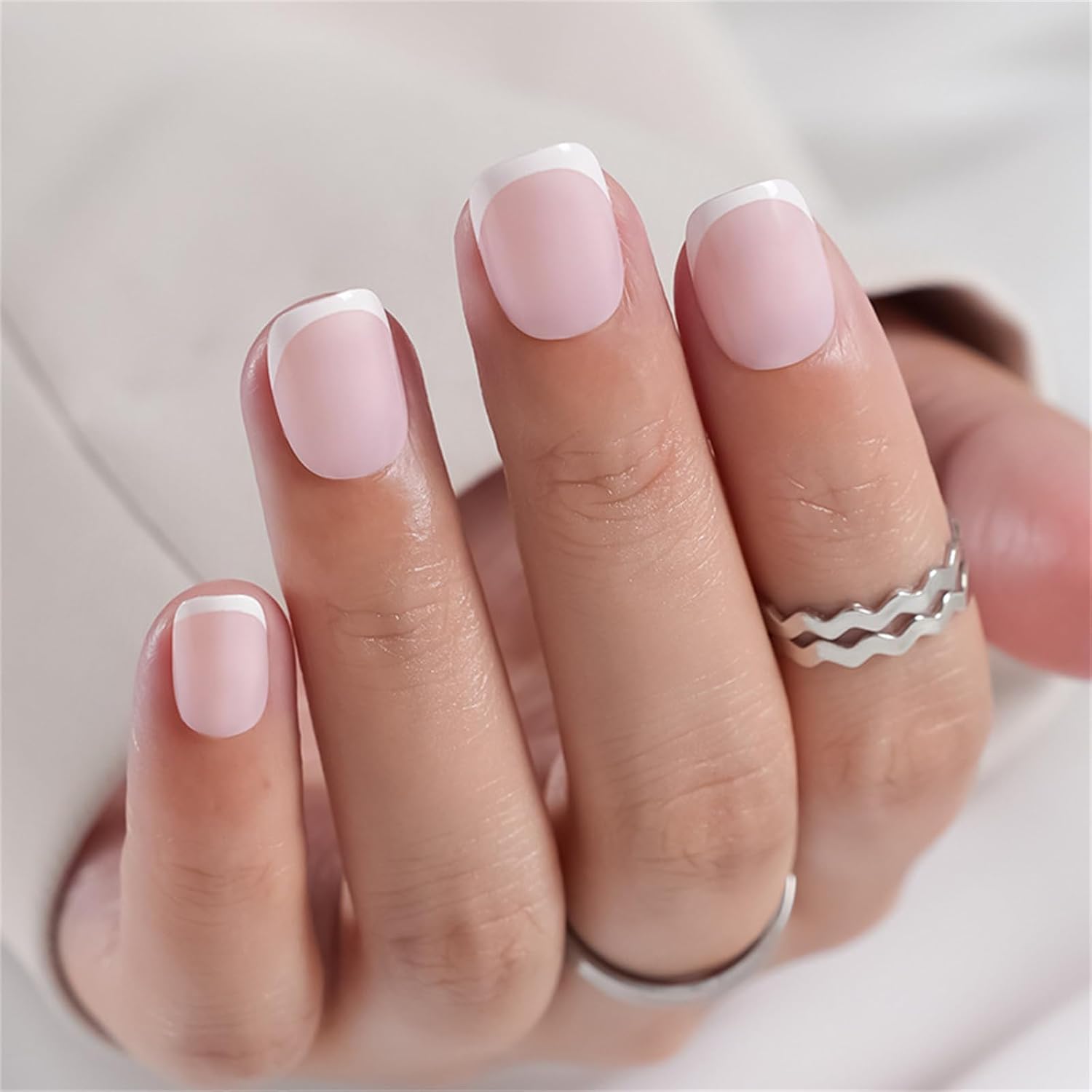 Omber Short Square Fake French Tip Glossy False Stick Glues on Artificial Fingernails Omber Press on