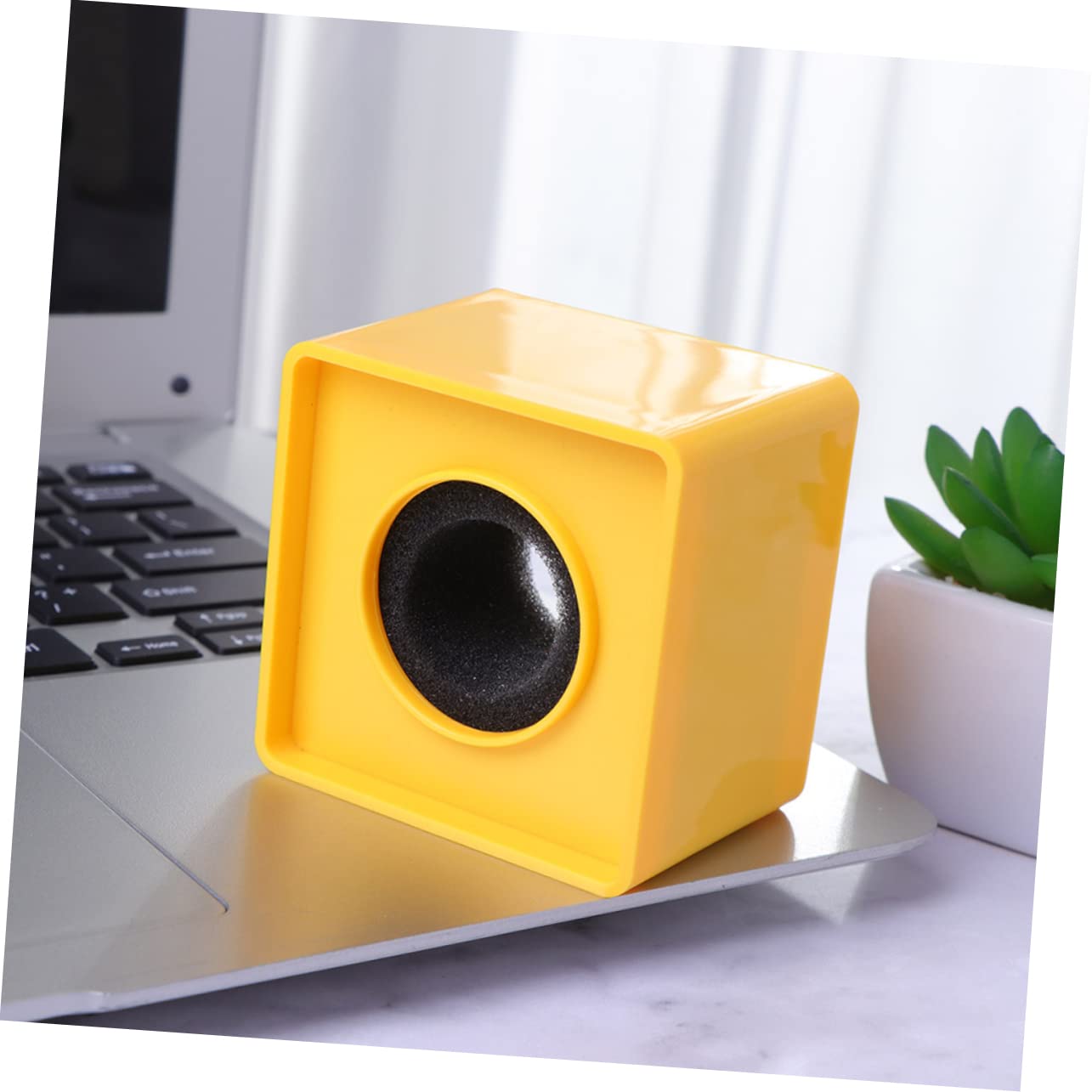 NULYLU Mic Flag Square Microphone Logo Flag Station Abs Microphone Logo Kit Creative Design for Interviews