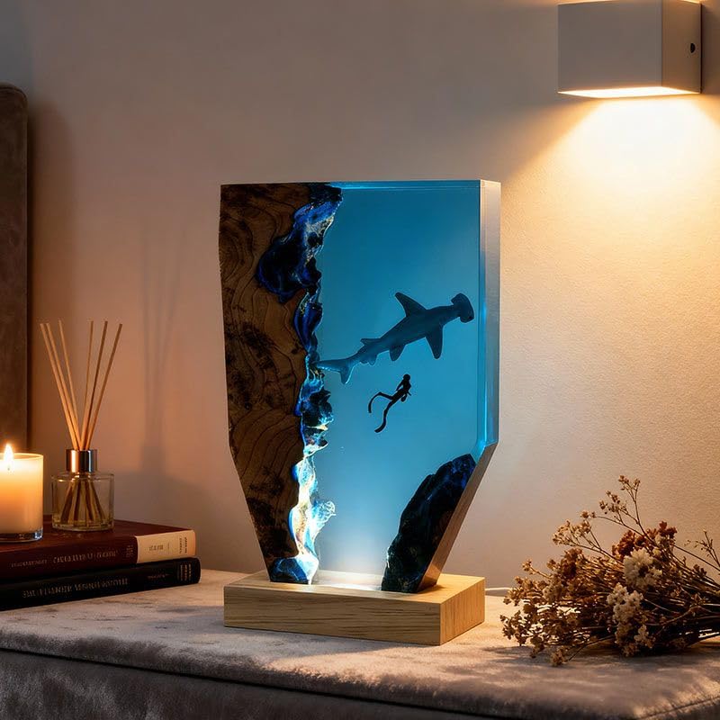 RESLOL Creative Ocean Epoxy Resin Wood Night Light, Handmade 3D Sea Life Resin Lamps, Deep Sea Diver Ornament, Epoxy Resin Lamp Handmade Home Desk Decor, Mothers Fathers Day Birthday Gift (Style 4)