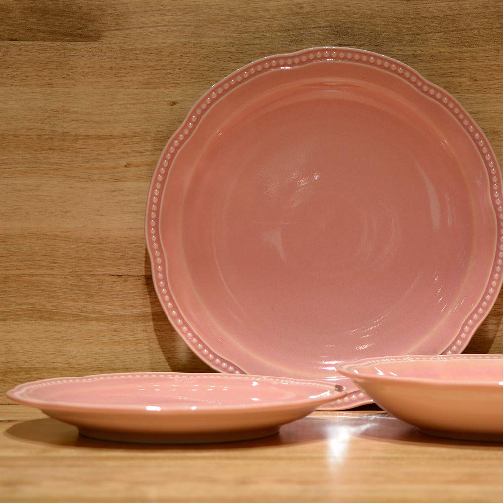 Vajilla Florencia Color Rosa Formada por 18 Piezas: 6 Platos Hondos, 6 Platos Llanos y 6 Platos Postre. Fabricada en gres vitrificado con esmalte brillante.