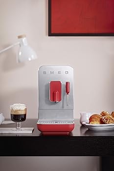 SMEG BCC02RDMEU Cafetera automática compacta con función vapor, color rojo mate1