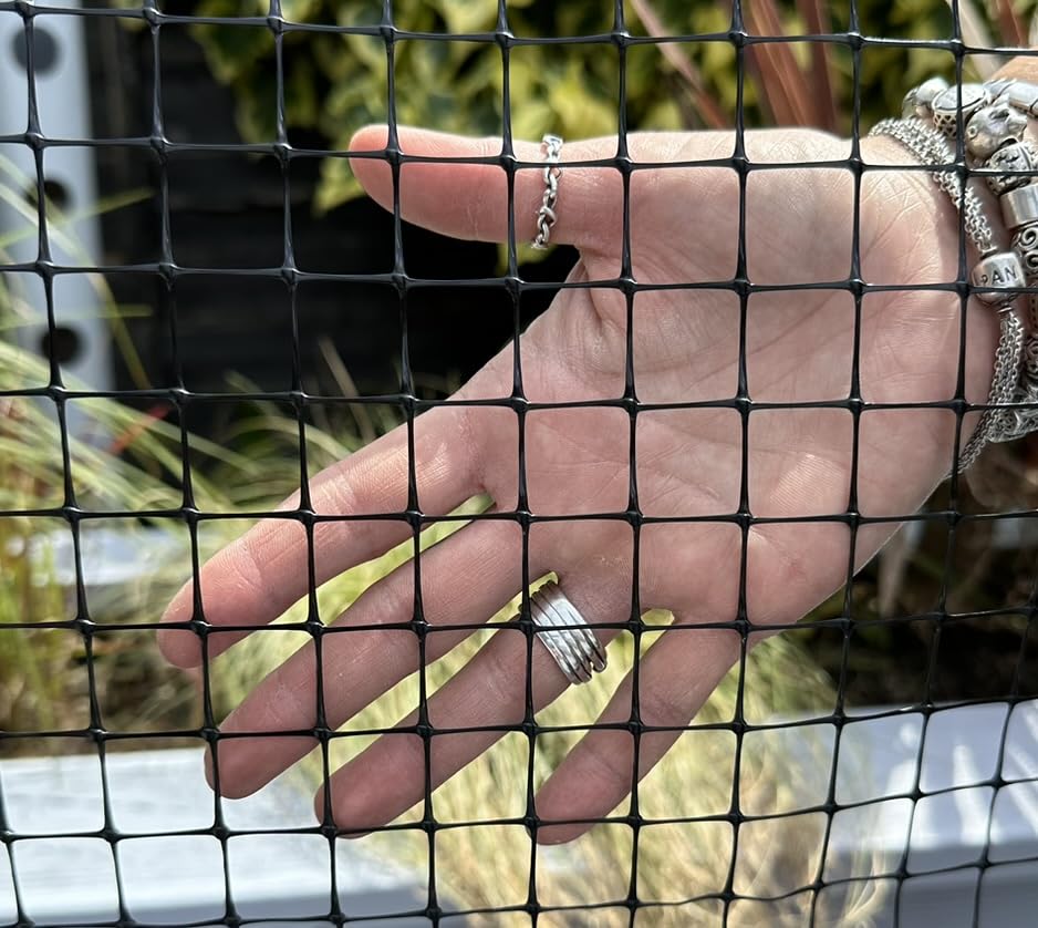 New 1m wide 60 g/m2 PVC Garden Mesh Netting Aviary Fencing Animals Flowerbeds Chicken (1m x 15m)