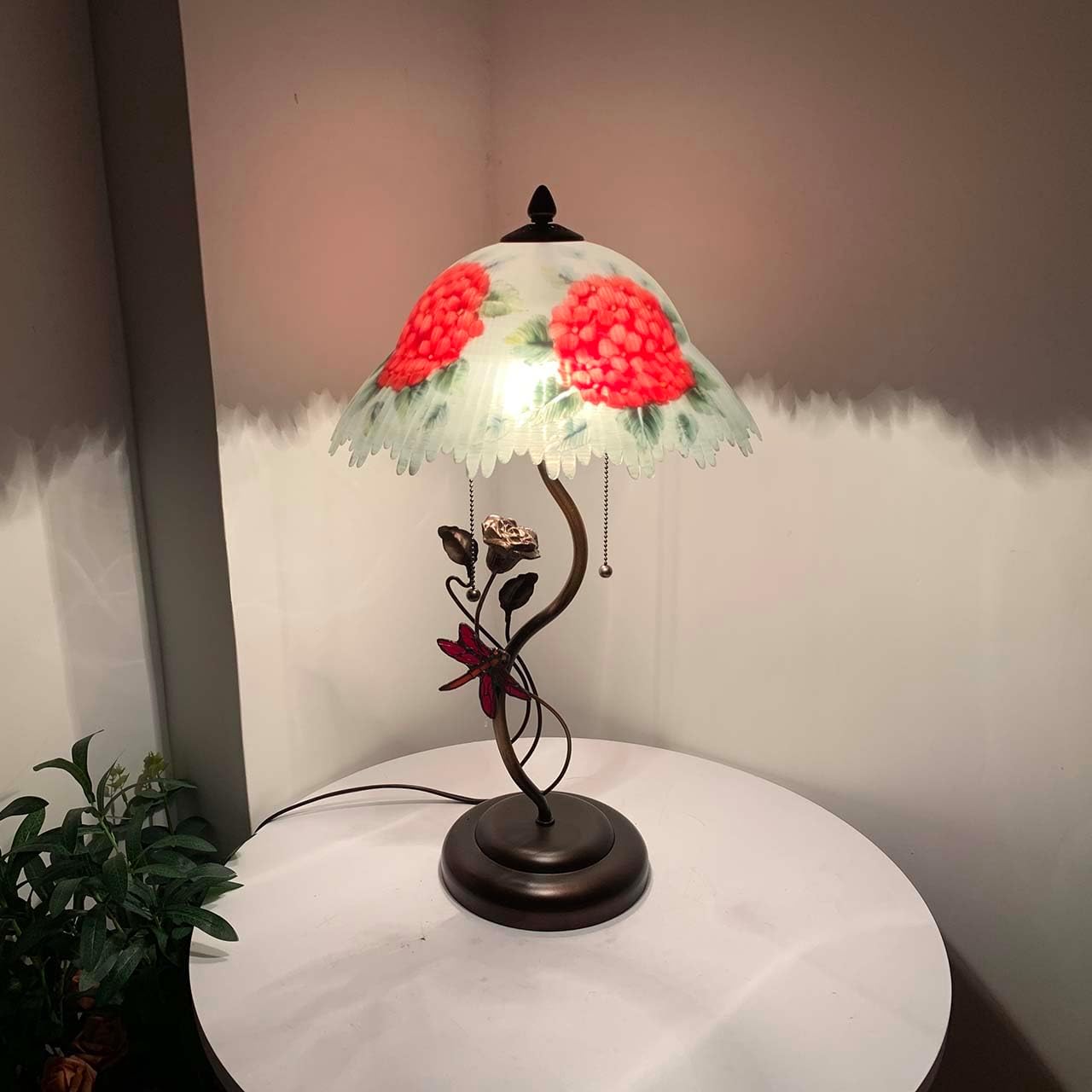 Bieye L10888 Hydrangea Hand-Painted Glass Table Lamp with Dragonfly Flower Lamp Base for Home Decor (Red)