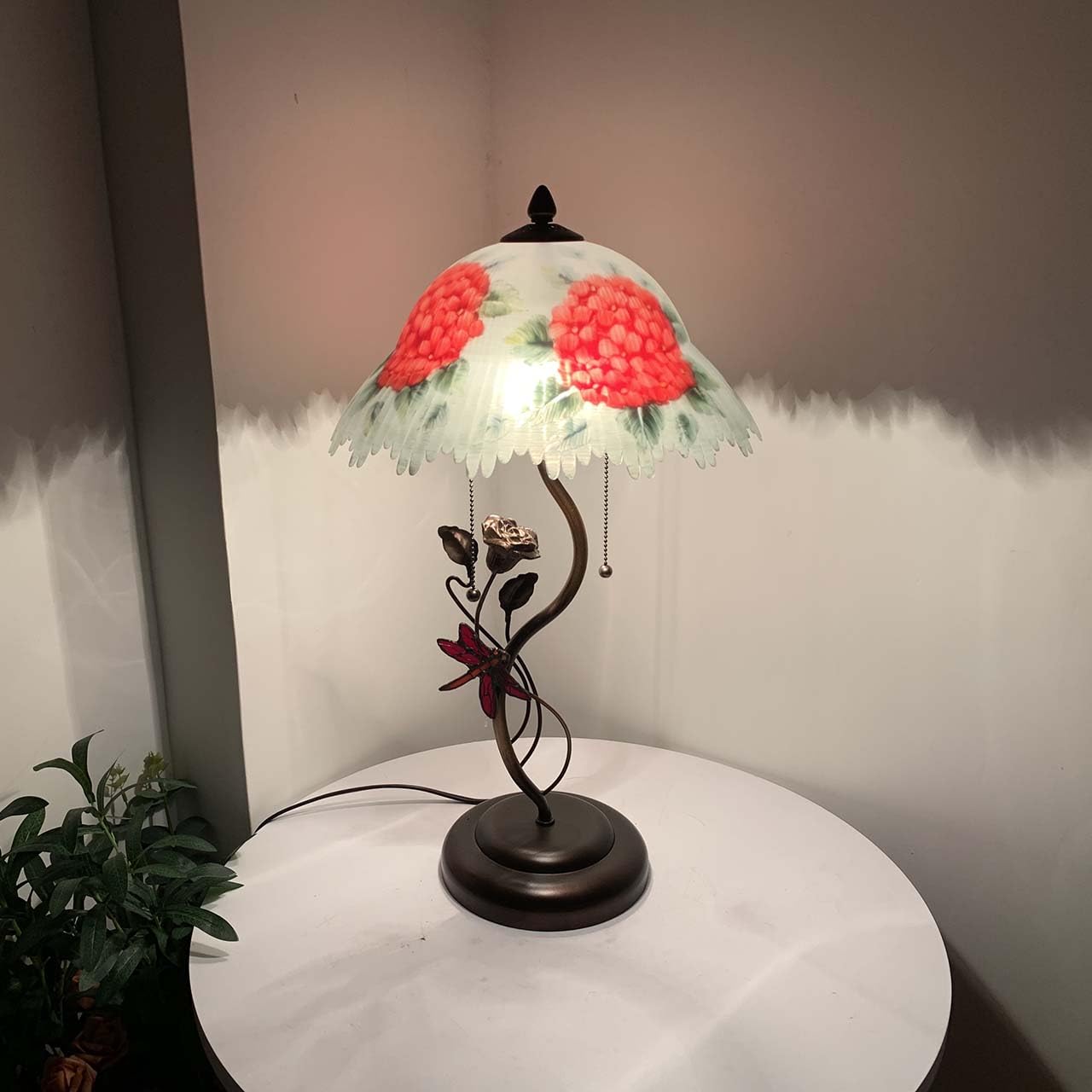Bieye L10888 Hydrangea Hand-Painted Glass Table Lamp with Dragonfly Flower Lamp Base for Home Decor (Red)