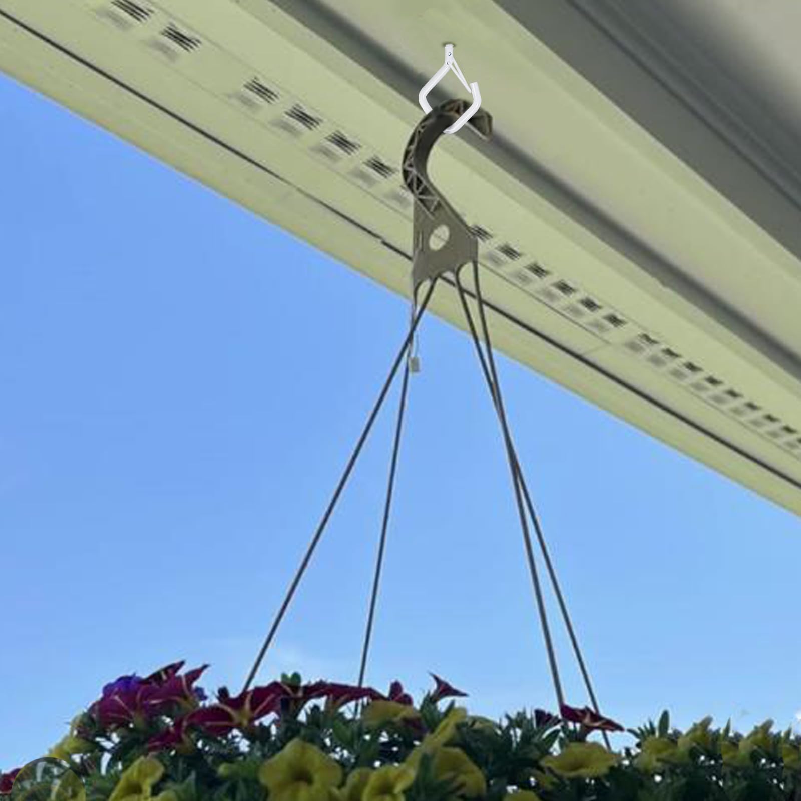 100 ganchos de tornillo de ojo blanco para colgar resistentes con hebilla de seguridad. Ganchos de techo de metal para colgar plantas, tazas, campanillas de viento, comederos de pájaros, luces de