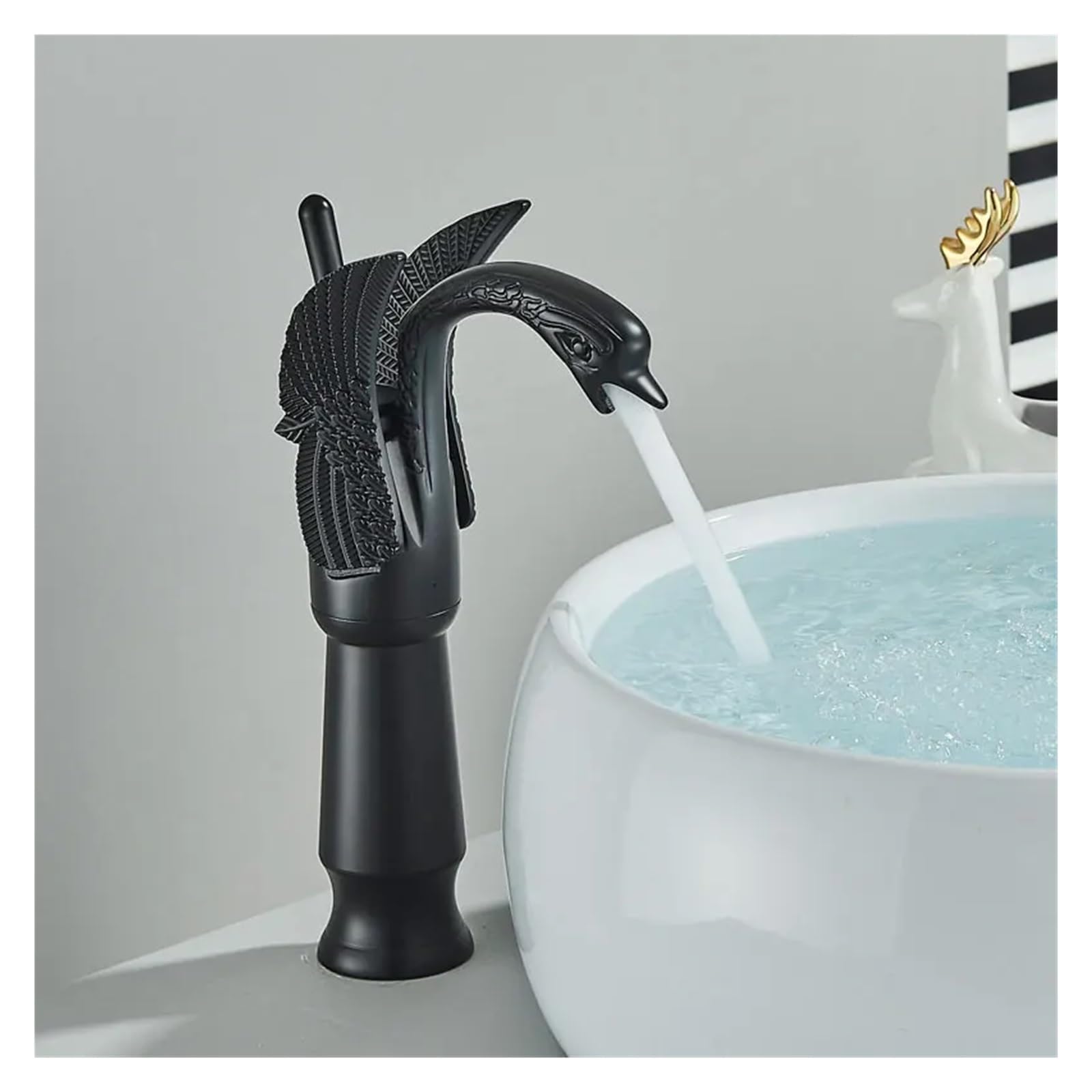 Robinet de salle de bain design cygne noir mat sur pied pour vasque