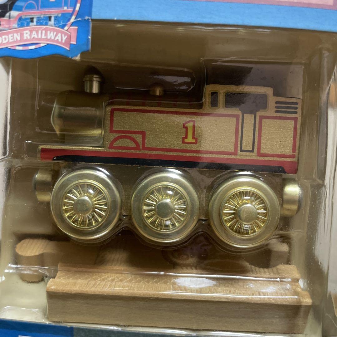 Amazon.co.jp: トーマス 60周年記念品 ゴールドトーマス