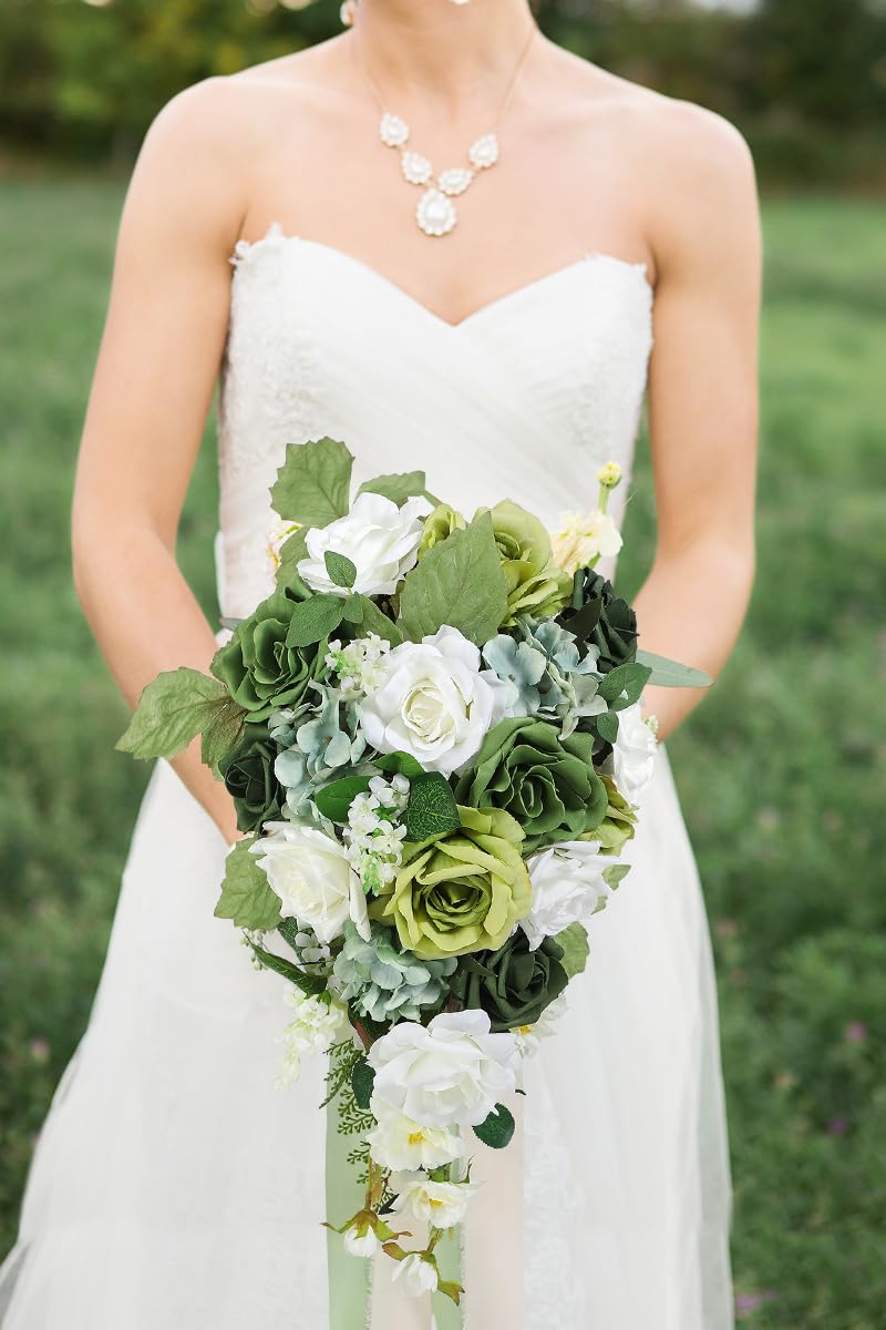 【大判希少本】A Treasury of Bridal Bouquet 44326: Floral Brocade Long Sleeve Bridal Ball Gown