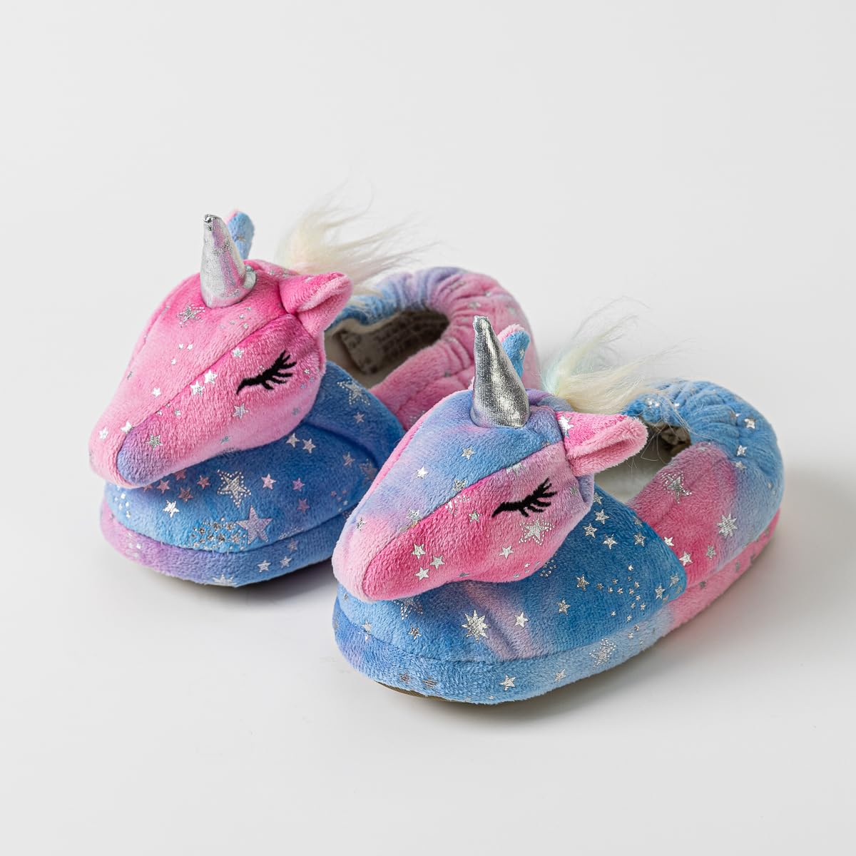 Pantuflas cálidas para niños pequeños