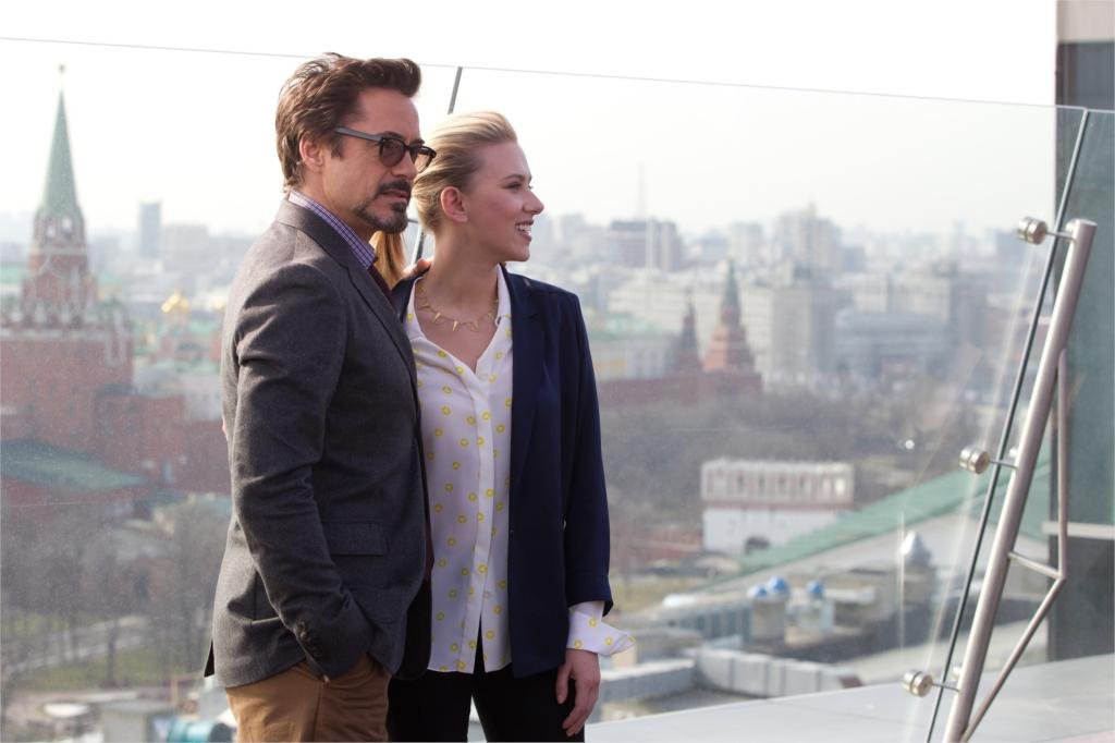Robert Downey Jr And Scarlett Johansson