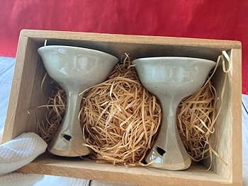 Amazon.co.jp: 萩焼 高杯 高台 穴あき 酒器 お猪口 落款あり