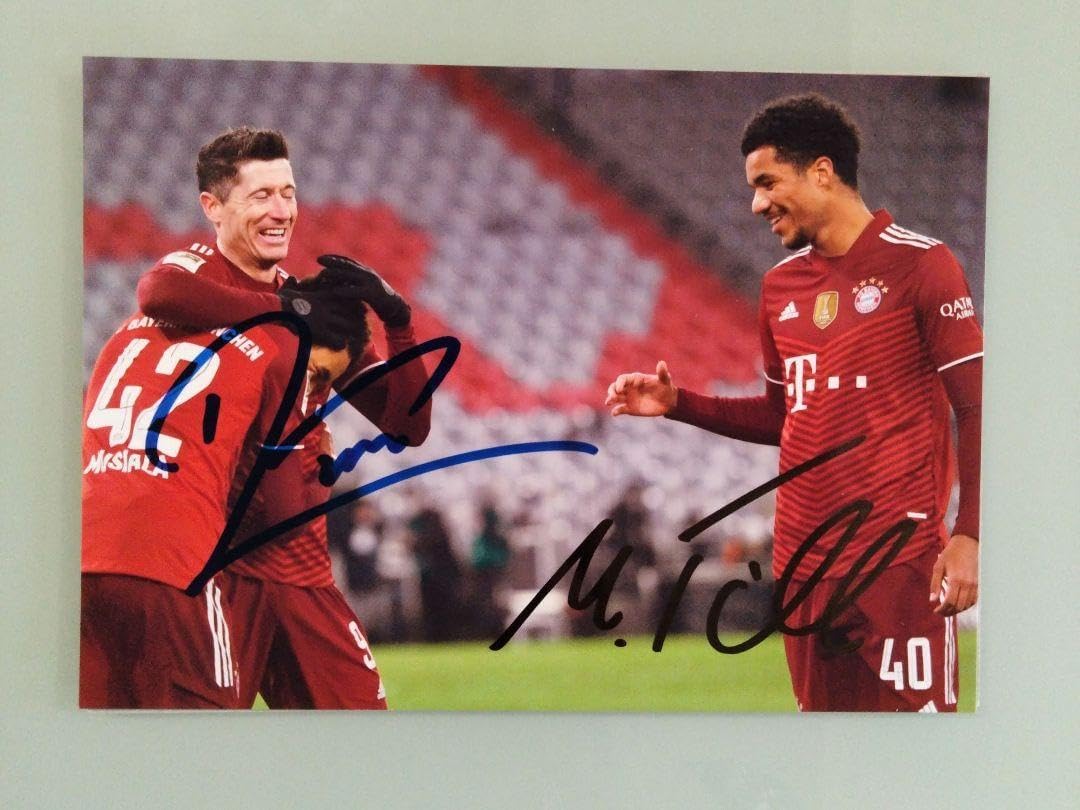 セール…ロベルト・レヴァンドフスキとマリクティルマン直筆サイン入り2Lサイズ写真 ロベルト レヴァンドフスキとマリクティルマン直筆サイン入り2L