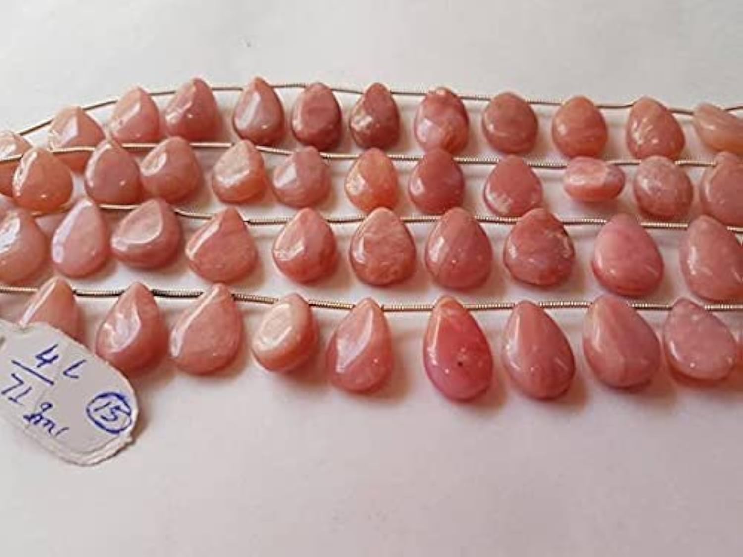 Opaline rose briolette poire LKBEADS idéale pour créer vos bijoux d'été romantiques