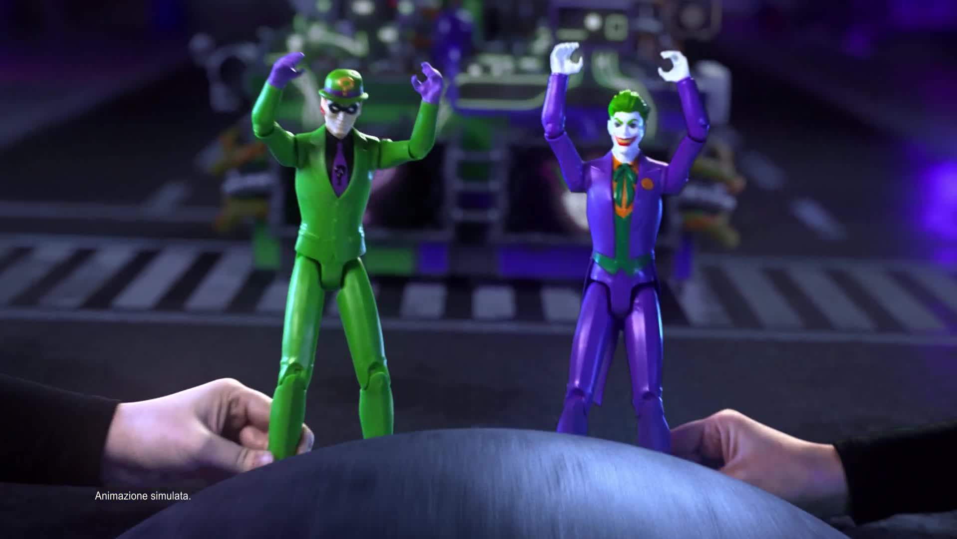 Batman Deluxe 30 Cm Con Luci E Suoni – Figura Azione Con Cintura E Armi Intercambiabili, Versione Italiana