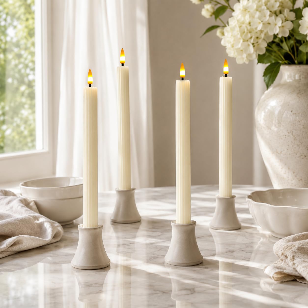 Lot de 6 bougies coniques cannelées rainurées sans flamme, blanc ivoire, 24 cm, bougies vacillantes avec télécommande et minuteur, bougies LED en cire véritable à piles pour fête de mariage