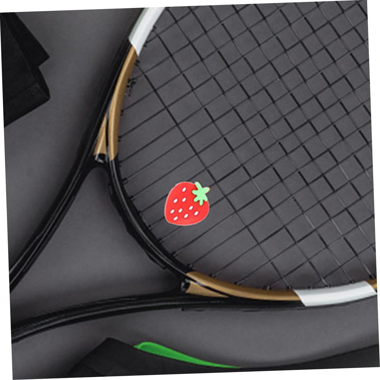 TOYANDONA Teiliges Tennis Dämpfer Erdbeerform Silikon Vibrationsdämpfer Für Tennisschläger Effektive Stoßdämpfung Leicht Und Langlebig Für Tennisliebhaber