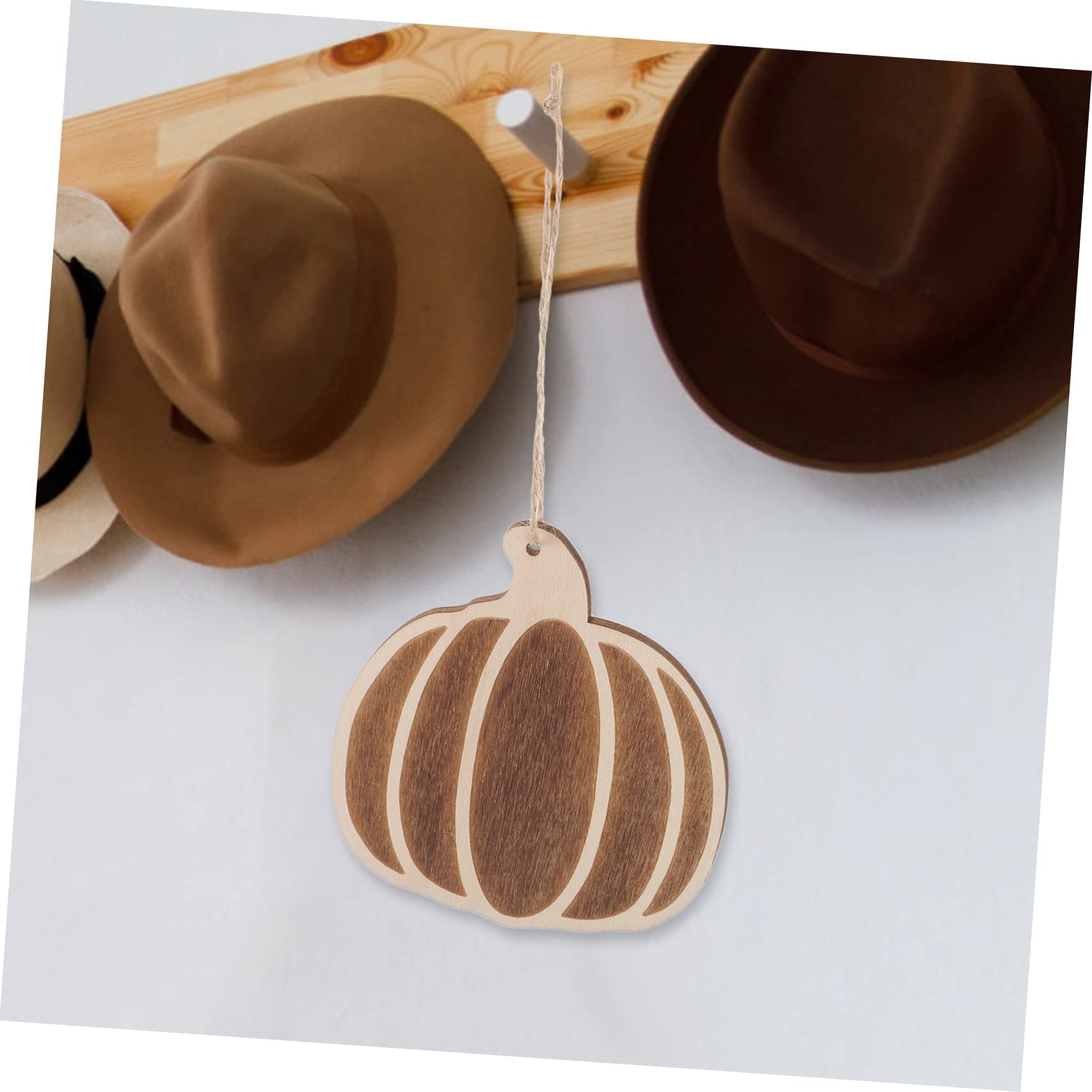 Angoily 50 Stück Holz Pumpkin Deko Glatte Oberfläche DIY Bastel Zubehör Kinderfreundliche Holzscheiben für Kreative Handarbeiten und Gestaltung