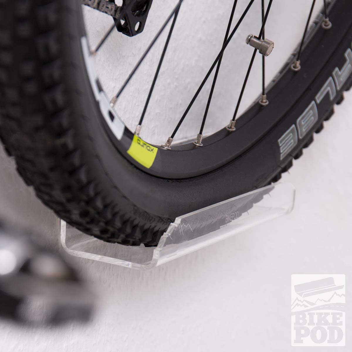 BIKEPOD Double Wandhalter für 2 Fahrräder, Rennräder, Mountainbikes, Fahrrad-Wandhalterungen