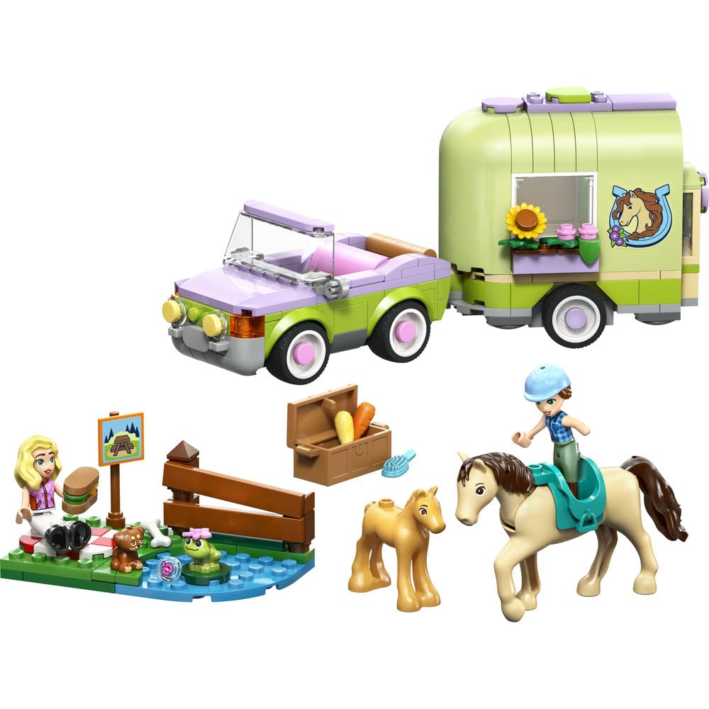 LEGO Friends Przyczepa z koniem i źrebaczkiem, zabawka dla dzieci z 2 minilaleczkami i figurkami zwierząt, kreatywne klocki na prezent dla 7-latki, dla dziewczynki, chłopca, miłośniczki koni 42695