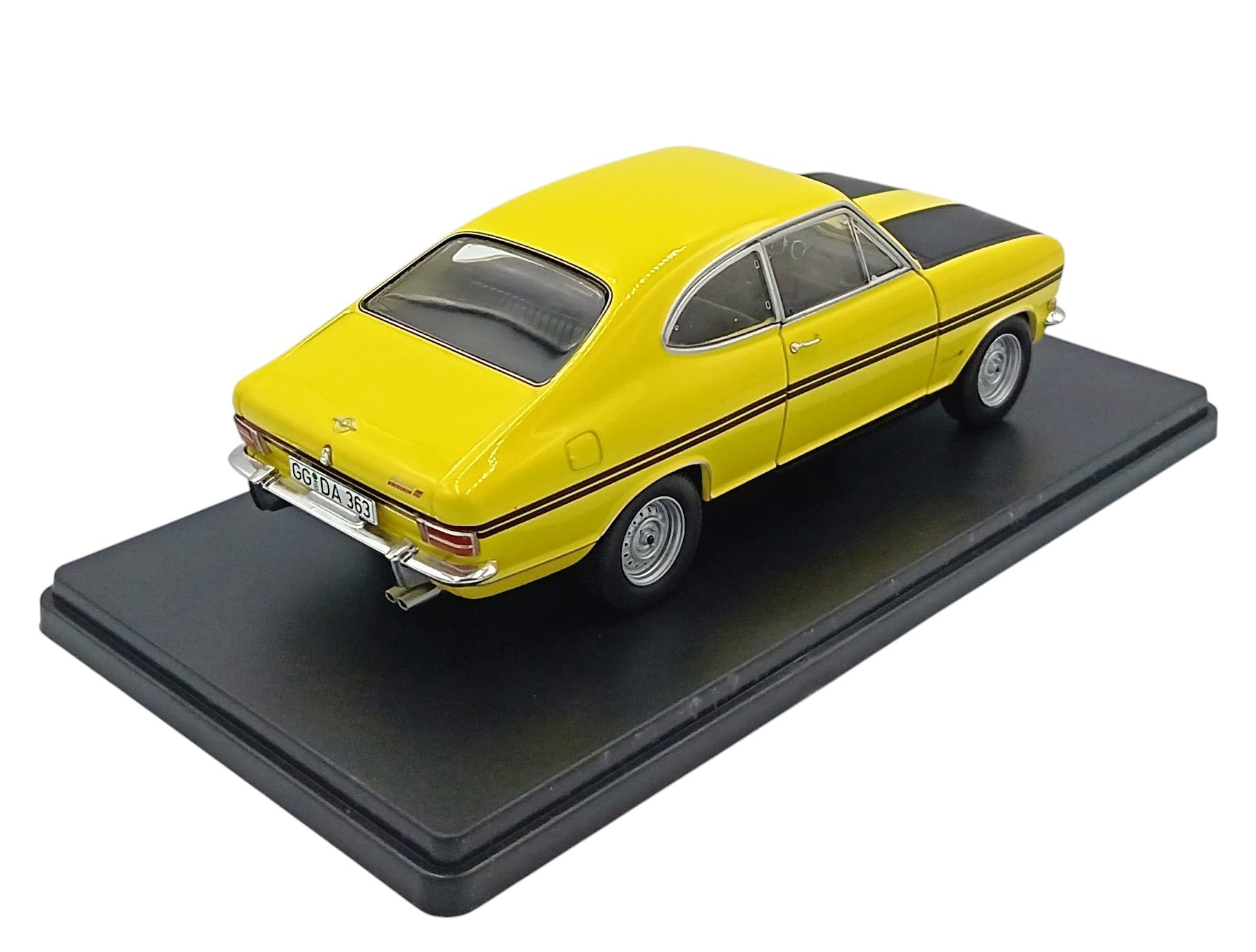 OPO 10 Modellino da Collezione in Scala 1/24 Compatibile con Opel Kadett B Rallye (1970) VC056